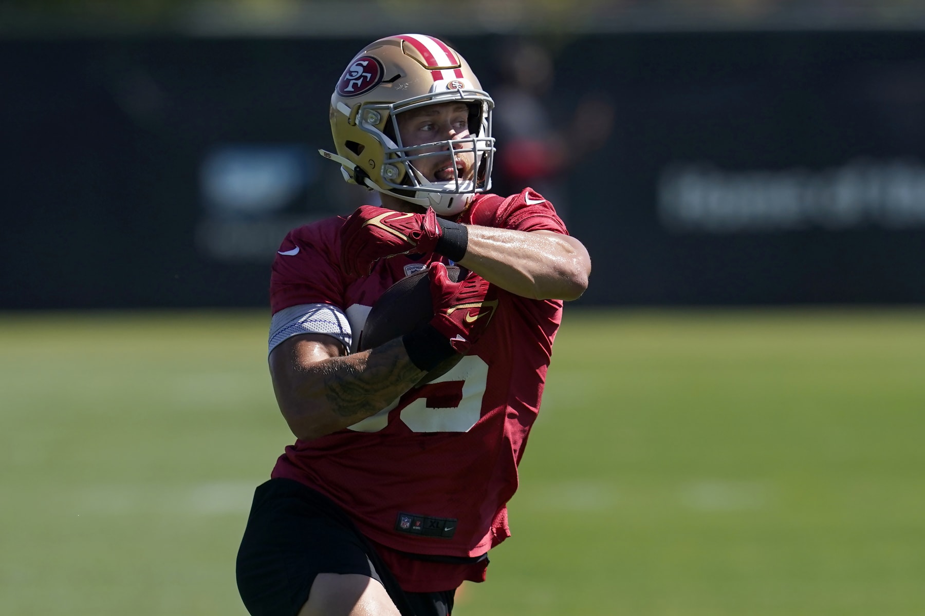 San Francisco 49ers tight end George Kittle takes part in drills at the NFL football team's practice facility in Santa Clara, Calif., Thursday, Sept. 1, 2022. (AP Photo/Jeff Chiu)