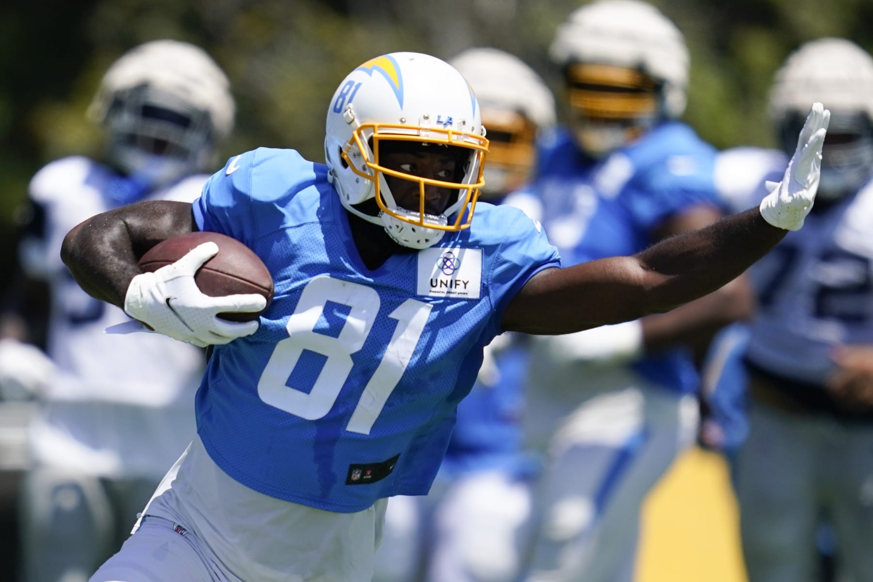 Los Angeles Chargers wide receiver Mike Williams (81) participates in drills during a combined NFL practice with the Dallas Cowboys at the Los Angeles Rams' practice facility in Costa Mesa, Calif. Wednesday, Aug. 17, 2022. (AP Photo/Ashley Landis)