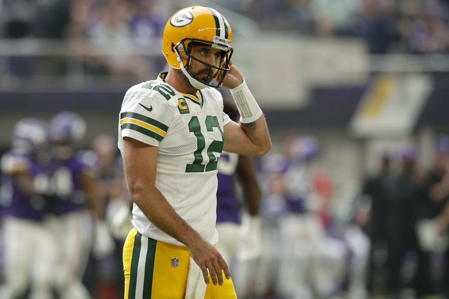 MINNEAPOLIS, MINNESOTA - SEPTEMBER 11: Aaron Rodgers #12 of the Green Bay Packers on the field during the first quarter in the game against the Minnesota Vikings at U.S. Bank Stadium on September 11, 2022 in Minneapolis, Minnesota. (Photo by David Berding/Getty Images)