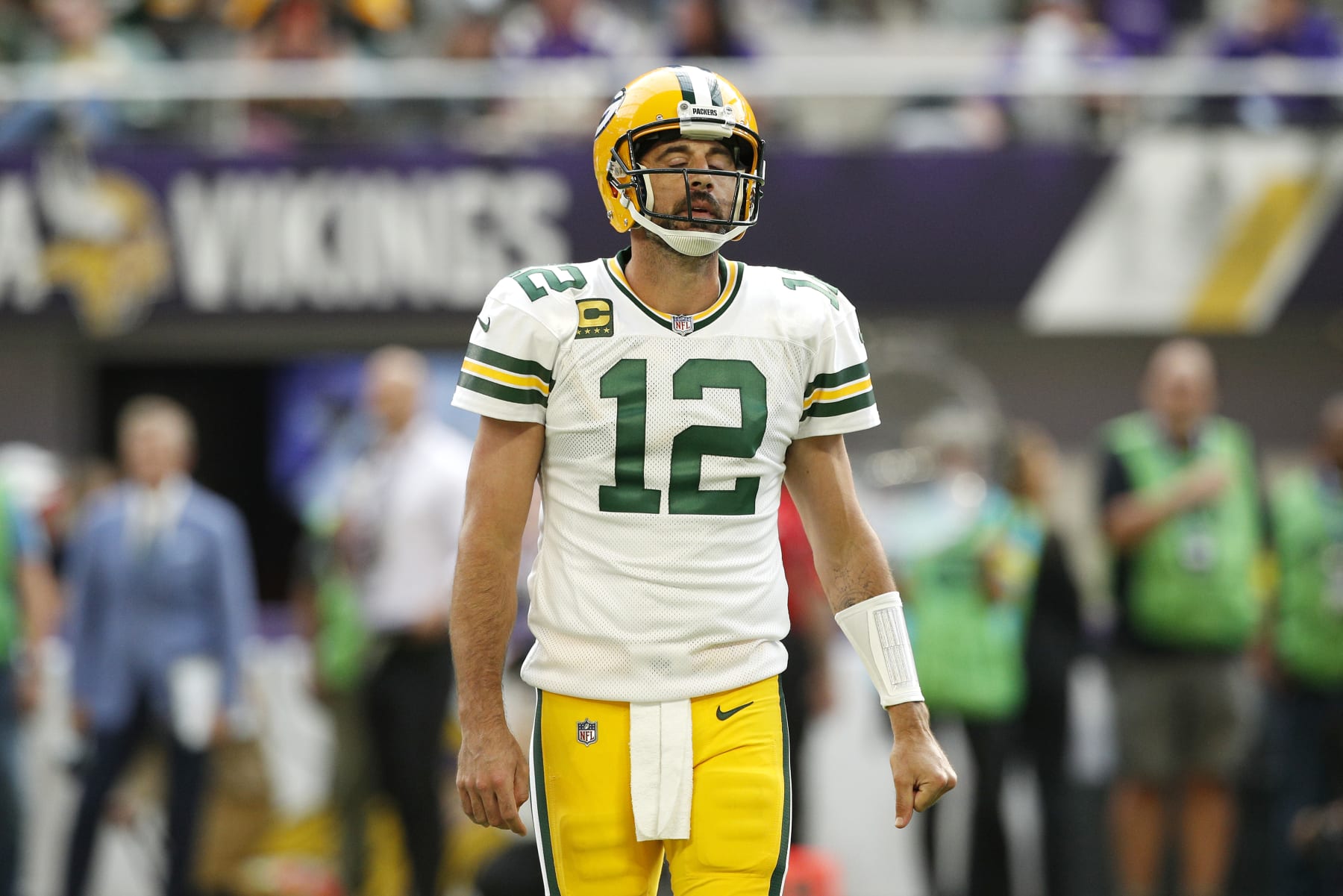 MINNEAPOLIS, MINNESOTA - SEPTEMBER 11: Aaron Rodgers #12 of the Green Bay Packers reacts after a play during the second quarter in the game against the Minnesota Vikings at U.S. Bank Stadium on September 11, 2022 in Minneapolis, Minnesota. (Photo by David Berding/Getty Images)