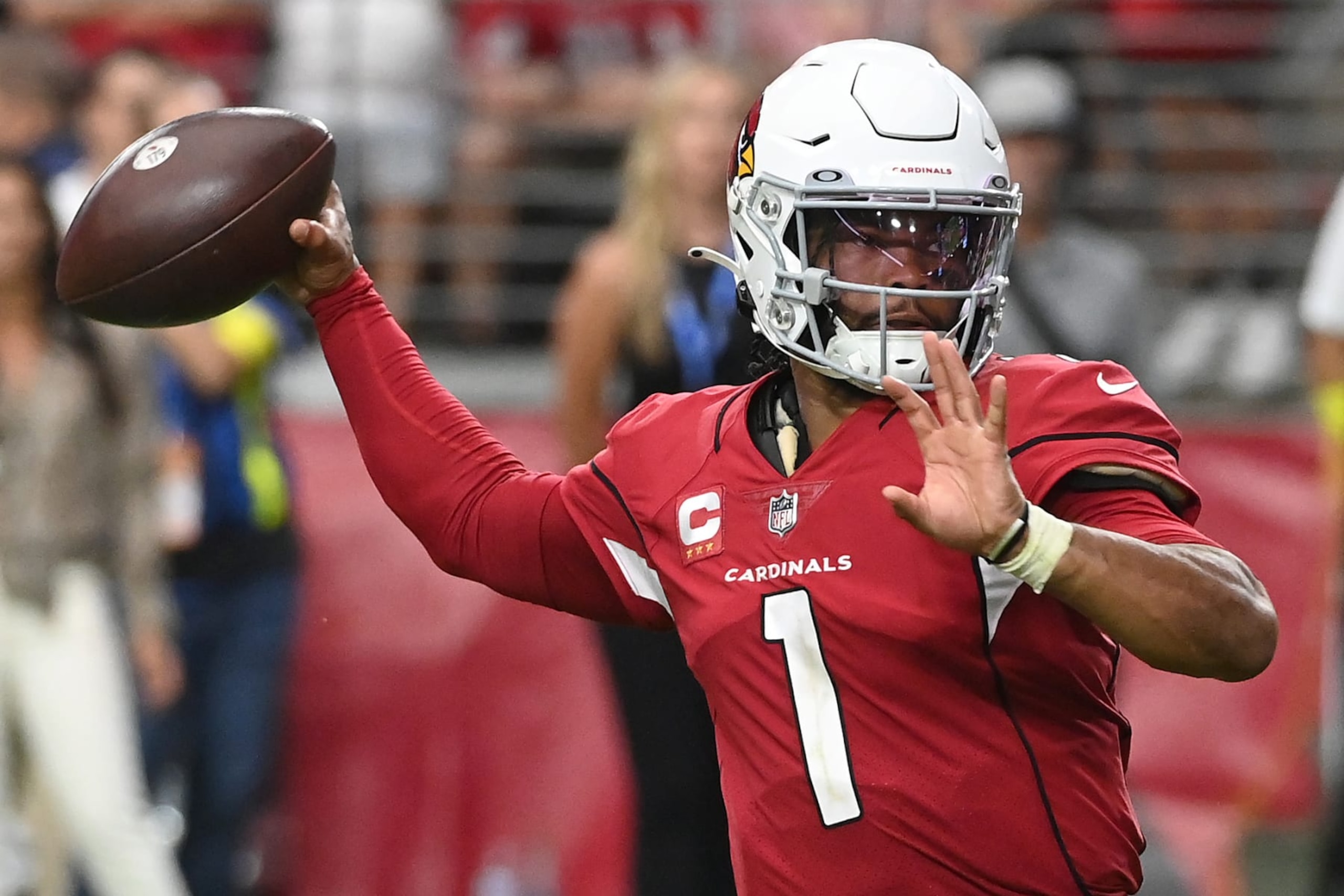 GLENDALE, ARIZONA - SEPTEMBER 11: Quarterback Kyler Murray #1 of the Arizona Cardinals throws a two-point conversion during the fourth quarter of the game against the Kansas City Chiefs at State Farm Stadium on September 11, 2022 in Glendale, Arizona. (Photo by Norm Hall/Getty Images)