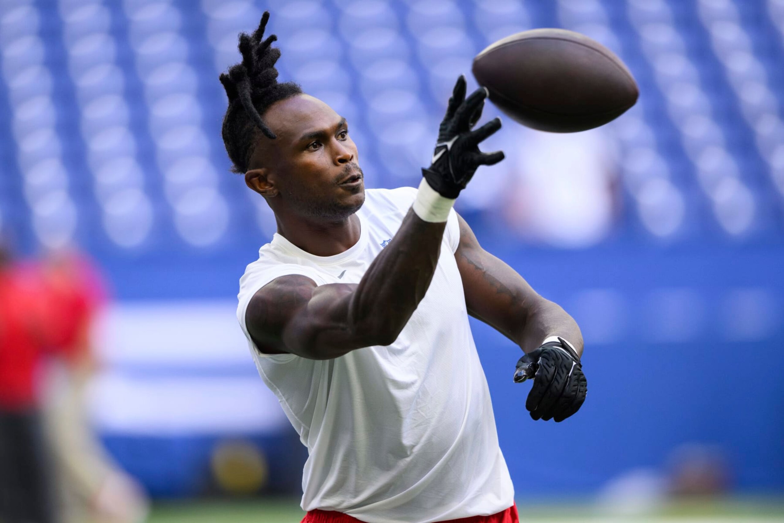 Tampa Bay Buccaneers wide receiver Julio Jones (85) warms up before an NFL football game against the Indianapolis Colts, Saturday, Aug. 27, 2022, in Indianapolis. (AP Photo/Zach Bolinger) Tampa Bay Buccaneers wide receiver Julio Jones (85) warms up before an NFL football game against the Indianapolis Colts, Saturday, Aug. 27, 2022, in Indianapolis. (AP Photo/Zach Bolinger)