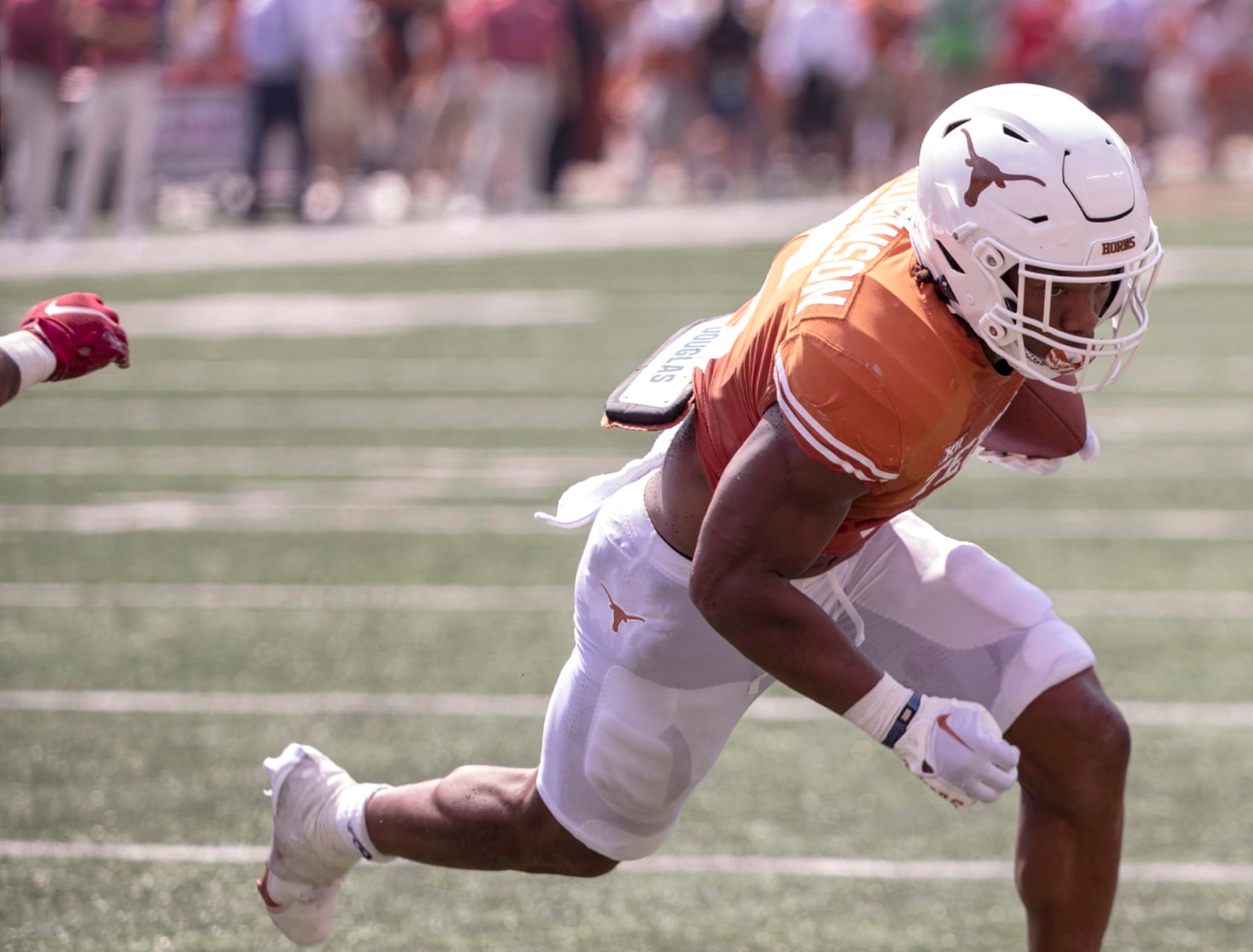 Texas running back Bijan Robinson (5) runs in to the end zone for a touchdown against Alabama during the first half of an NCAA college football game, Saturday, Sept. 10, 2022, in Austin, Texas. (AP Photo/Rodolfo Gonzalez) Texas running back Bijan Robinson (5) runs in to the end zone for a touchdown against Alabama during the first half of an NCAA college football game, Saturday, Sept. 10, 2022, in Austin, Texas. (AP Photo/Rodolfo Gonzalez)