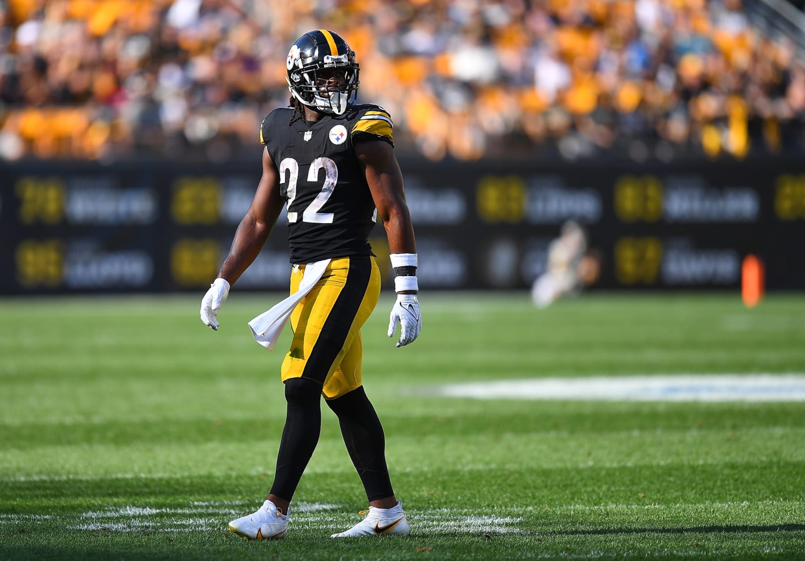 PITTSBURGH, PA - AUGUST 28: Najee Harris #22 of the Pittsburgh Steelers walks to the sideline during the first quarter against the Detroit Lions at Acrisure Stadium on August 28, 2022 in Pittsburgh, Pennsylvania. (Photo by Joe Sargent/Getty Images) PITTSBURGH, PA - AUGUST 28: Najee Harris #22 of the Pittsburgh Steelers walks to the sideline during the first quarter against the Detroit Lions at Acrisure Stadium on August 28, 2022 in Pittsburgh, Pennsylvania. (Photo by Joe Sargent/Getty Images)