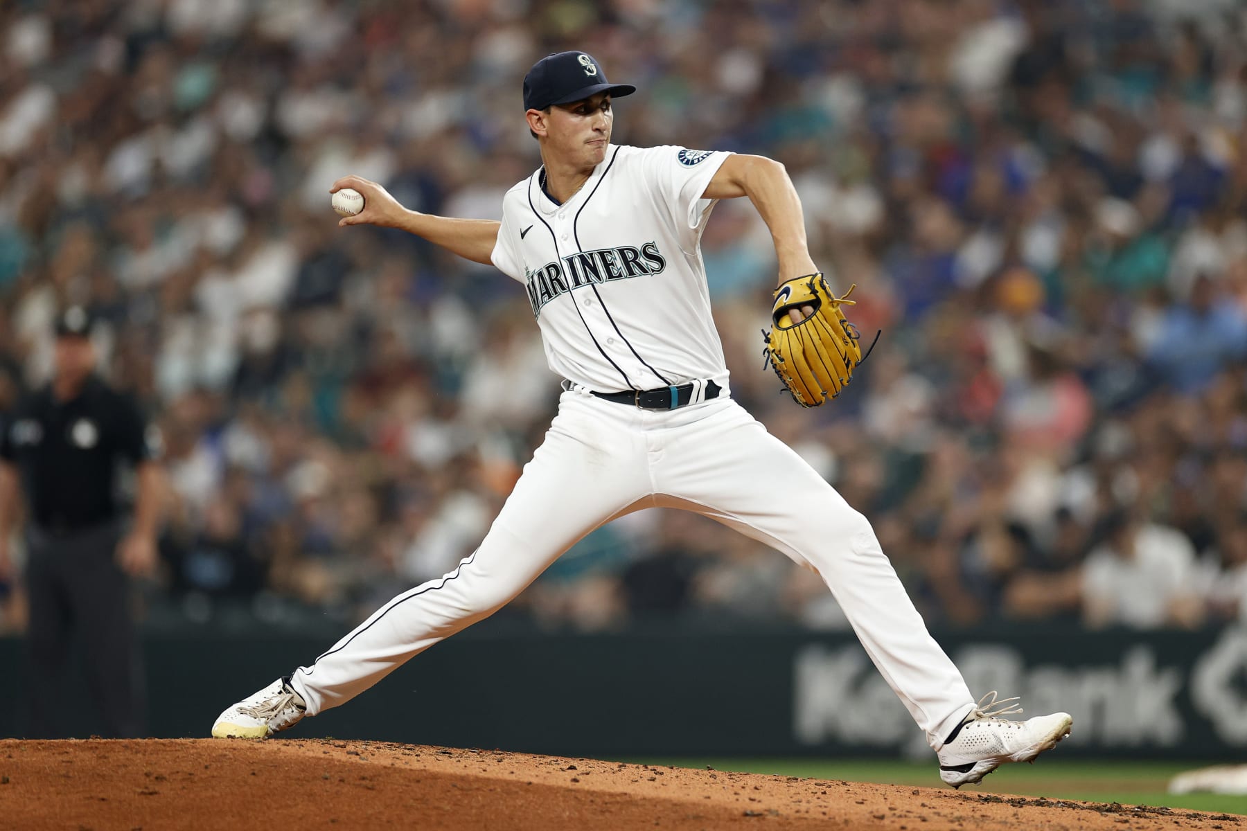 SEATTLE, WASHINGTON - SEPTEMBER 10: George Kirby #68 of the Seattle Mariners pitches during the third inning against the Atlanta Braves at T-Mobile Park on September 10, 2022 in Seattle, Washington. (Photo by Steph Chambers/Getty Images)
