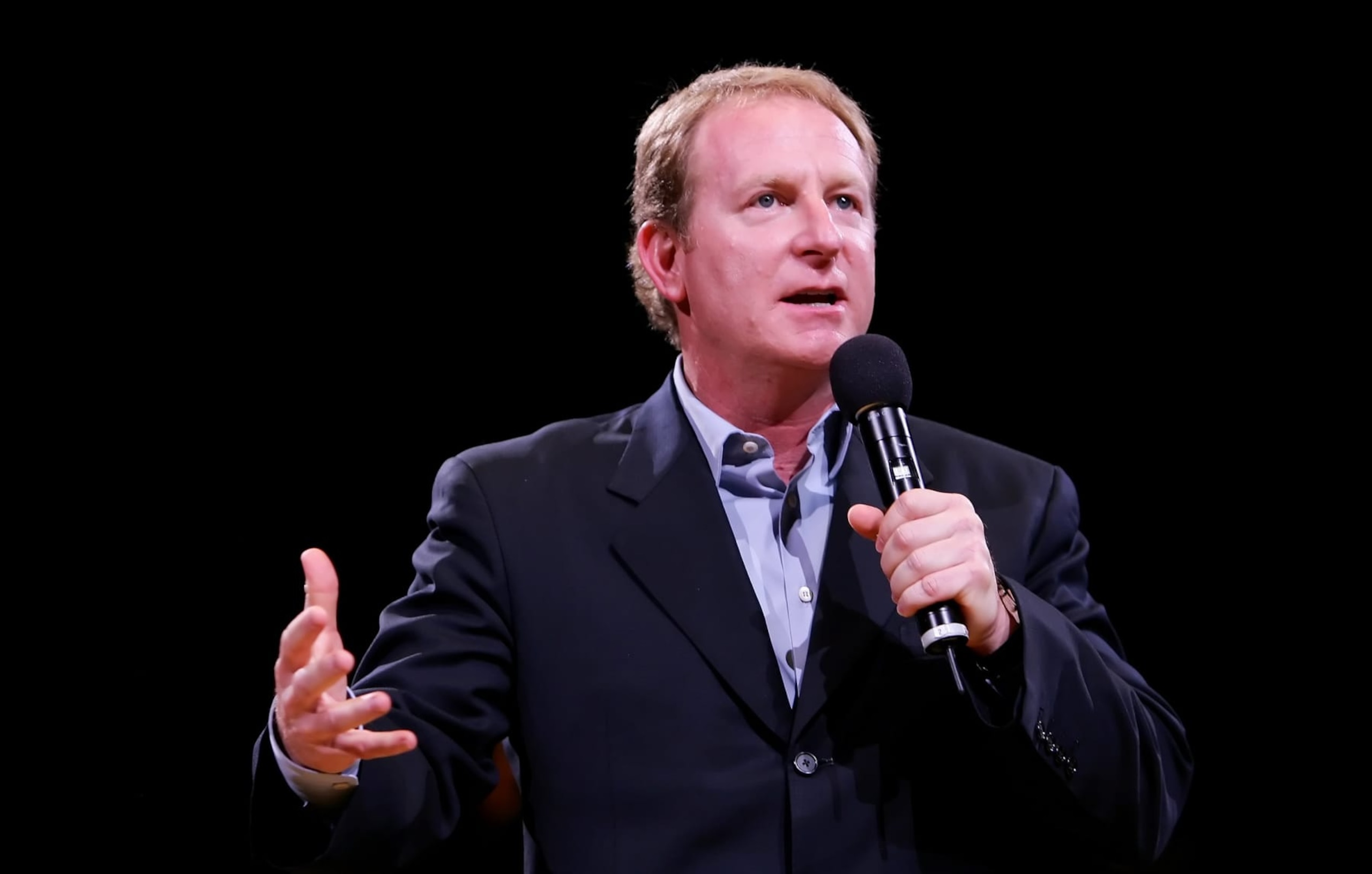 PHOENIX - NOVEMBER 04:   Phoenix Suns owner Robert Sarver speaks during the induction of Chairman and former CEO of the Suns, Jerry Colangelo into the Ring of Honor at US Airways Center on November 4, 2007 in Phoenix, Arizona.  NOTE TO USER: User expressly acknowledges and agrees that, by downloading and or using this Photograph, user is consenting to the terms and conditions of the Getty Images License Agreement.  (Photo by Lisa Blumenfeld/Getty Images)
