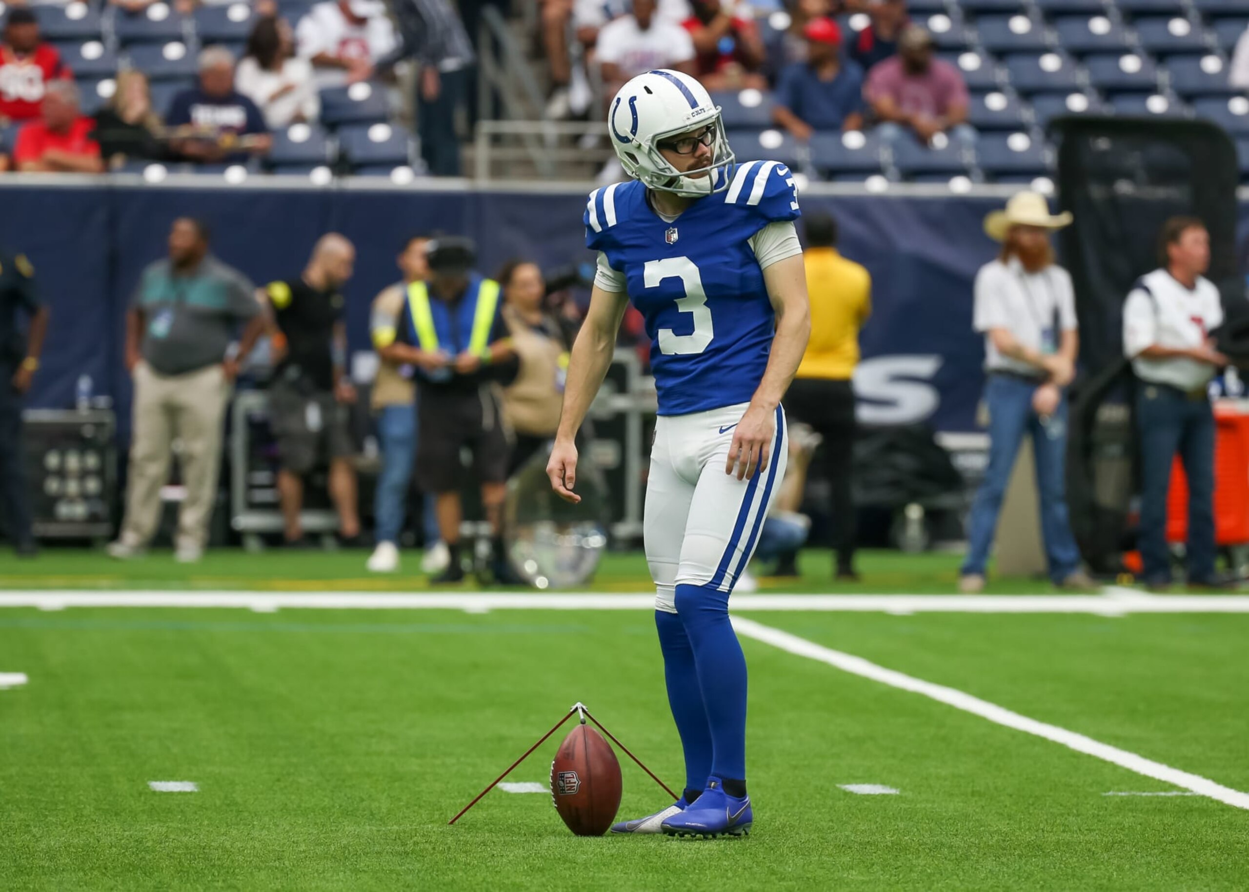 HOUSTON, TX - SEPTEMBER 11:  Indianapolis Colts place kicker Rodrigo Blankenship (3) warms up during the NFL game between the Indianapolis Colts and Houston Texans on September 11, 2022 at NRG Stadium in Houston, Texas.  (Photo by Leslie Plaza Johnson/Icon Sportswire via Getty Images)