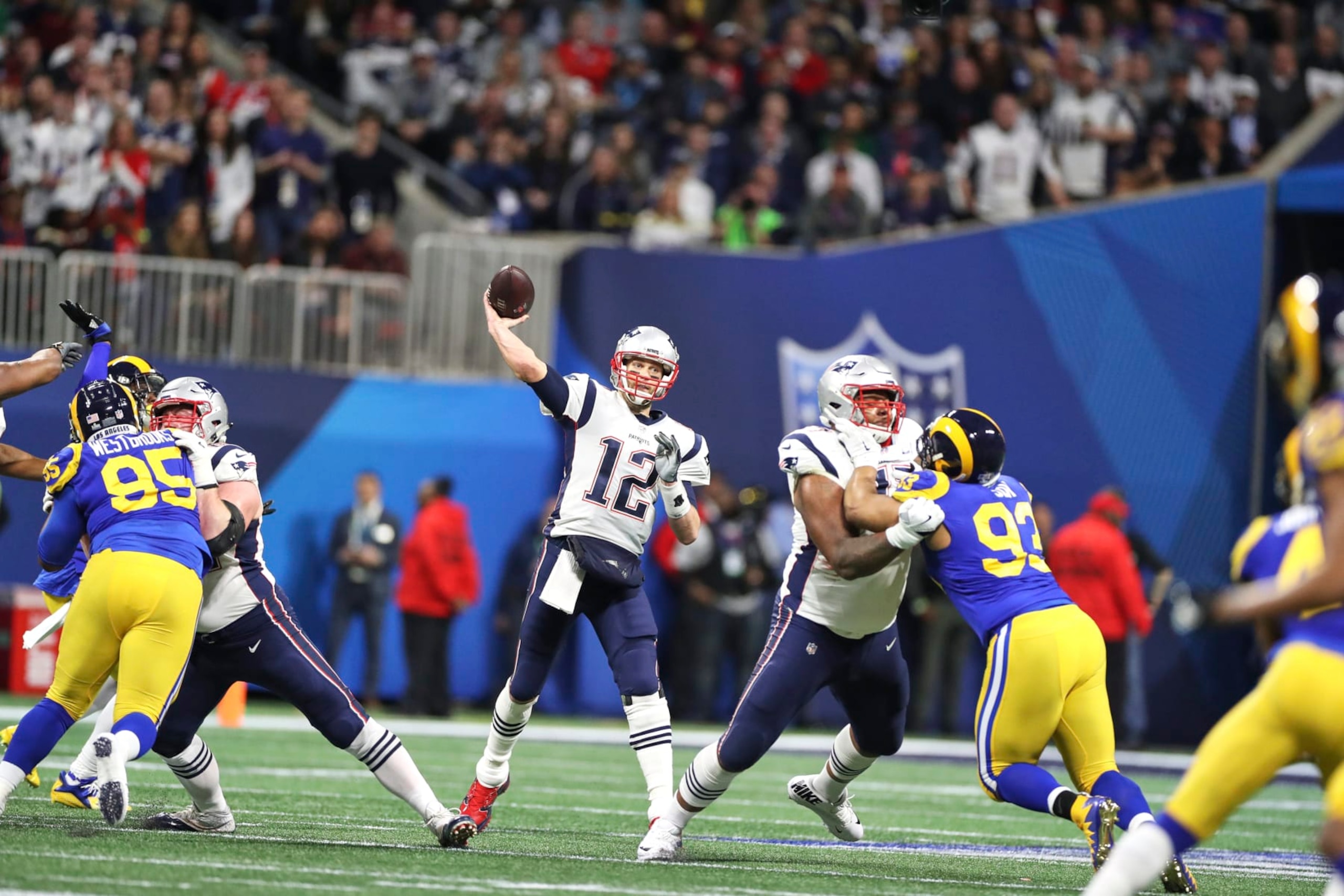 Football: Super Bowl LIII: New England Patriots QB Tom Brady (12) in action, passing vs Los Angeles Rams at Mercedes-Benz Stadium.
Atlanta, GA 2/3/2019
CREDIT: Simon Bruty (Photo by Simon Bruty /Sports Illustrated via Getty Images)
(Set Number: X162457 TK1 )