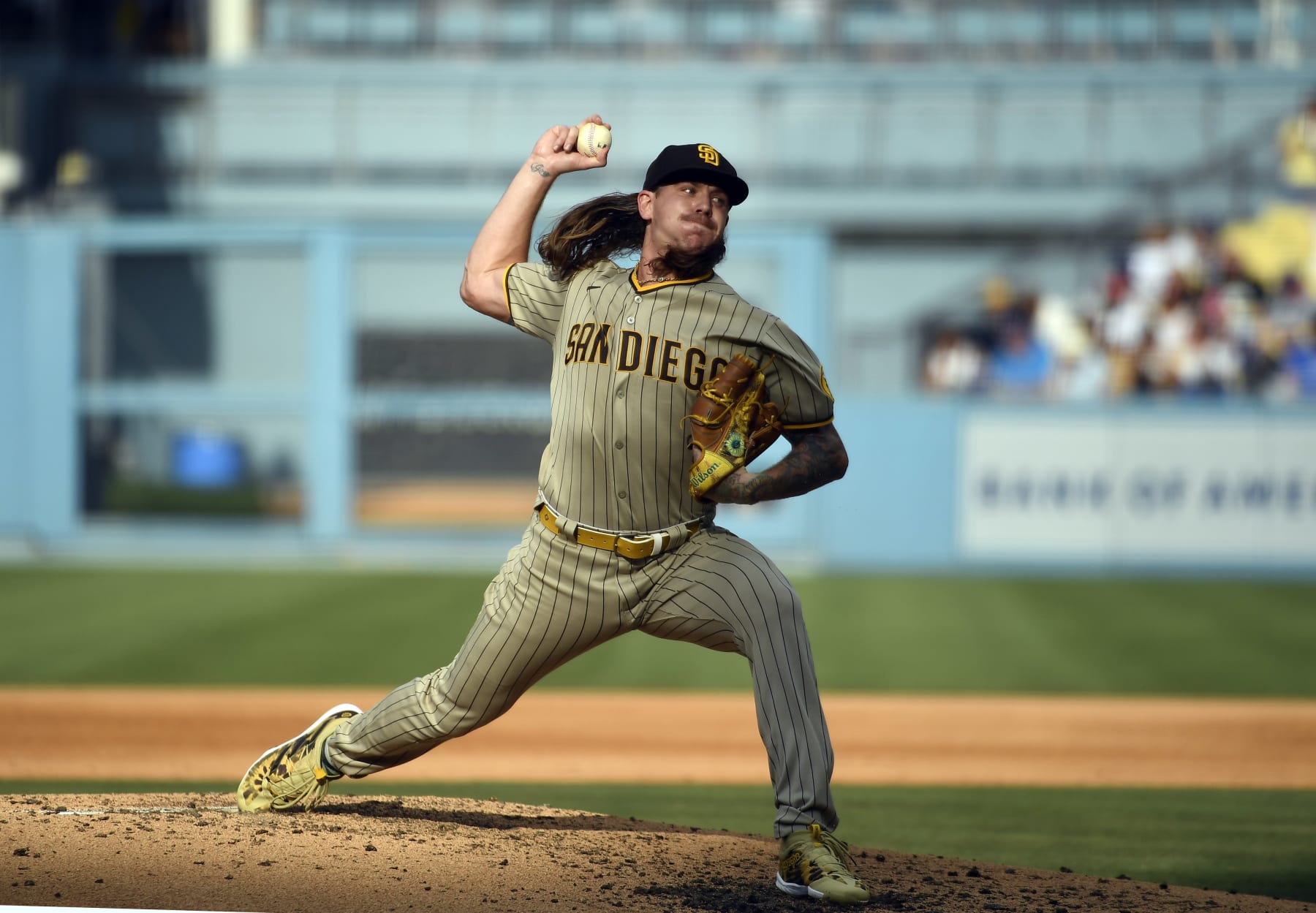 LOS ANGELES, CA - SEPTEMBER 04:  Mike Clevinger #52 of the San Diego Padres pitches in the third inning against the Los Angeles Dodgers at Dodger Stadium on September 4, 2022 in Los Angeles, California. (Photo by Kevork Djansezian/Getty Images)