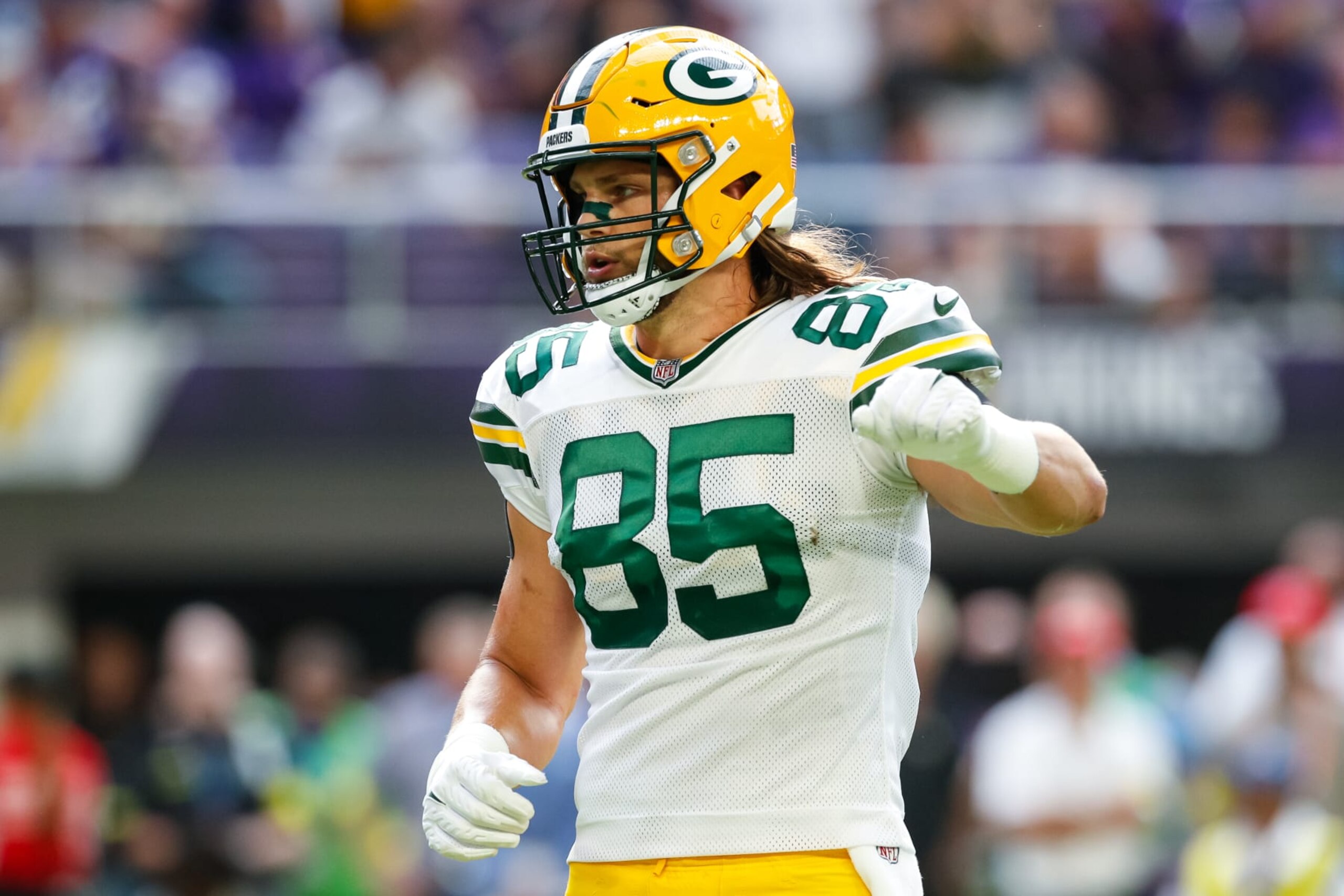 MINNEAPOLIS, MN - SEPTEMBER 11: Robert Tonyan #85 of the Green Bay Packers on the field against the Minnesota Vikings in the second quarter of the game at U.S. Bank Stadium on September 11, 2022 in Minneapolis, Minnesota. The Vikings defeated the Packers 23-7. (Photo by David Berding/Getty Images)