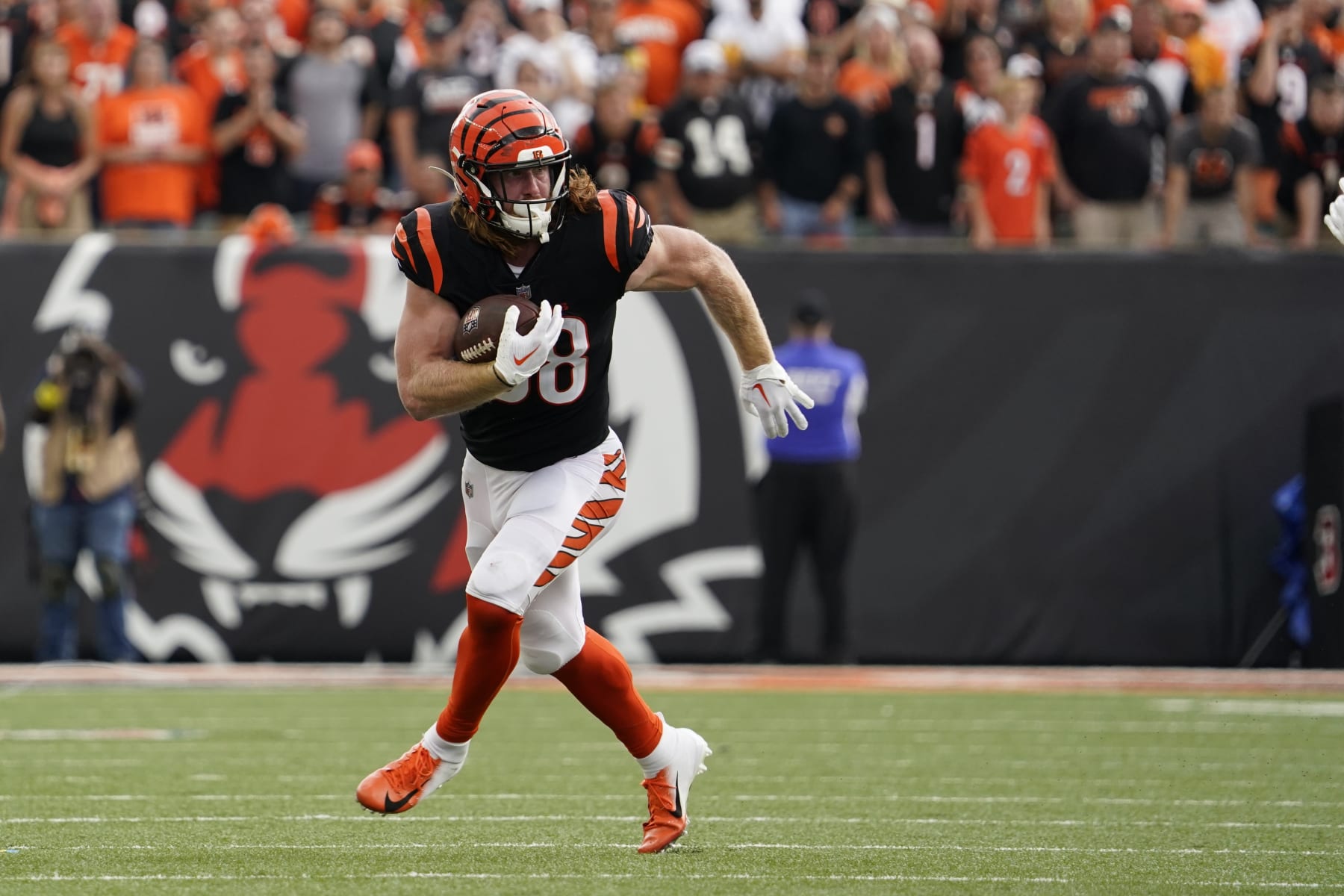 Cincinnati Bengals tight end Hayden Hurst (88) runs during overtime of an NFL football game against the Pittsburgh Steelers, Sunday, Sept. 11, 2022, in Cincinnati. Pittsburgh won 23-20. (AP Photo/Joshua A. Bickel)