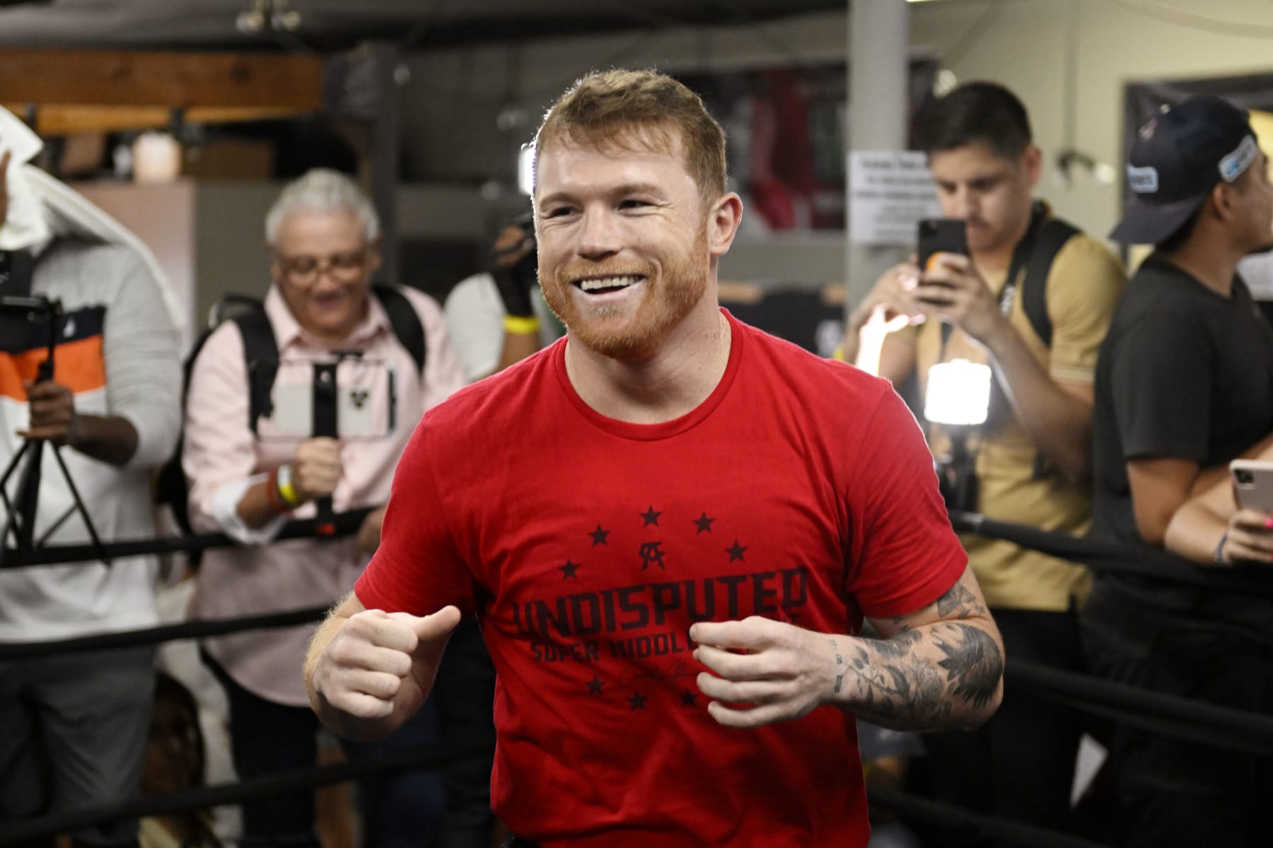 SAN DIEGO, CA - AUGUST 29: Canelo Alvarez works out at the House of Boxing August 29, 2022 in San Diego, California. (Photo by Denis Poroy/Getty Images)