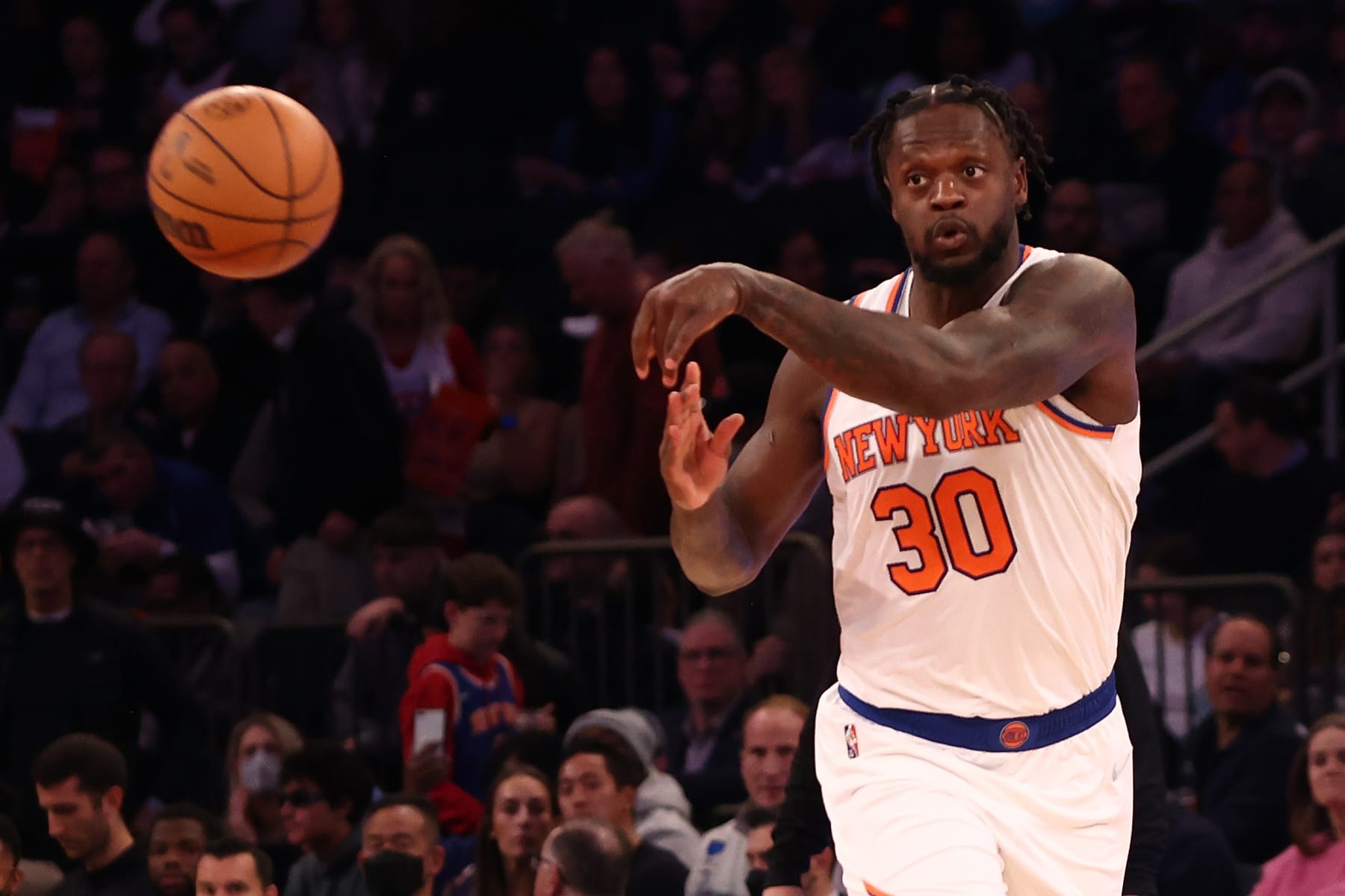 NEW YORK, NEW YORK - MARCH 30: Julius Randle #30 of the New York Knicks in action against the Charlotte Hornets at Madison Square Garden on March 30, 2022 in New York City. NOTE TO USER: User expressly acknowledges and agrees that, by downloading and or using this photograph, User is consenting to the terms and conditions of the Getty Images License Agreement. Charlotte Hornets defeated the New York Knicks 125-114. (Photo by Mike Stobe/Getty Images)