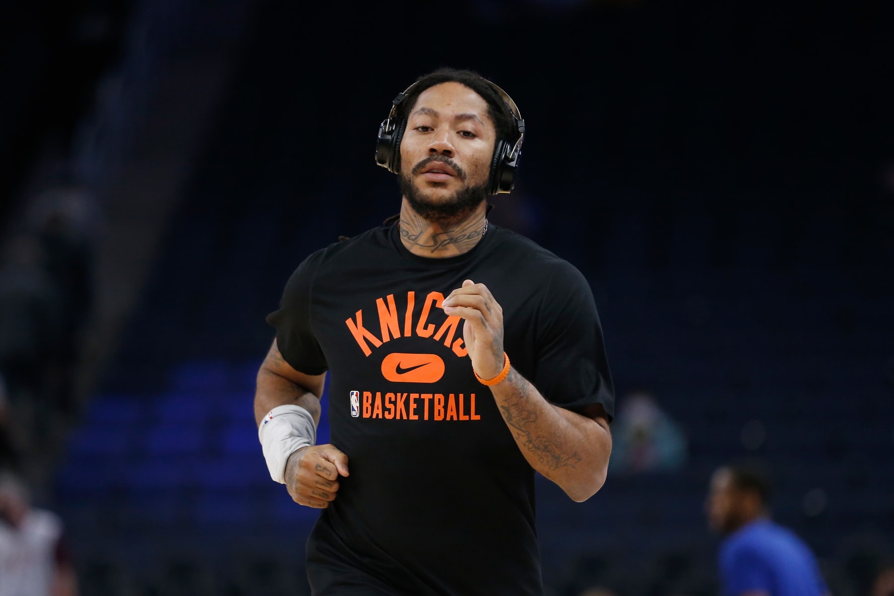 SAN FRANCISCO, CALIFORNIA - FEBRUARY 10: Derrick Rose #4 of the New York Knicks warms up before the game against the Golden State Warriors at Chase Center on February 10, 2022 in San Francisco, California. NOTE TO USER: User expressly acknowledges and agrees that, by downloading and/or using this photograph, User is consenting to the terms and conditions of the Getty Images License Agreement. (Photo by Lachlan Cunningham/Getty Images)
