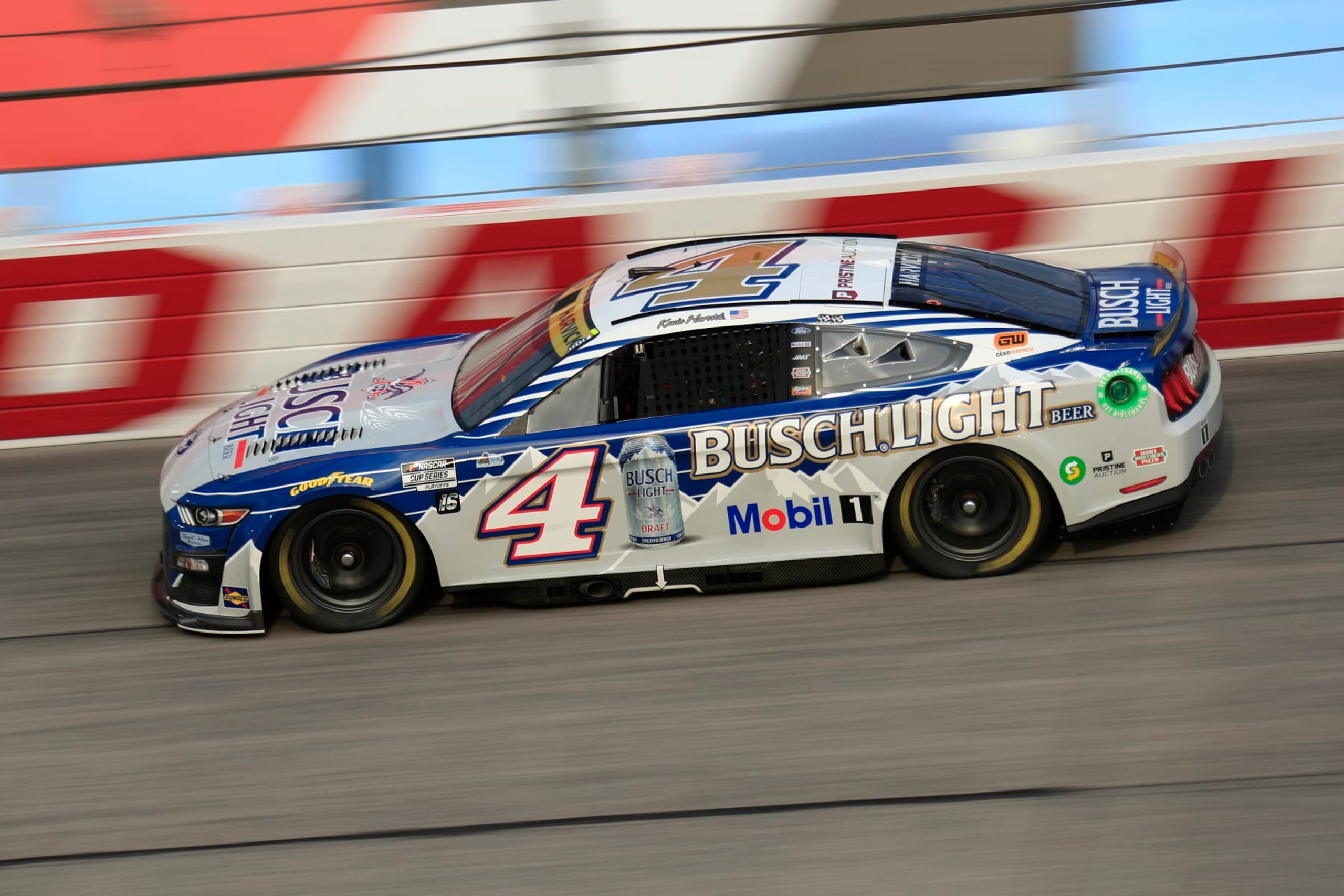 DARLINGTON, SC - SEPTEMBER 04: Kevin Harvick (#4 Stewart Haas Racing Busch Light Retro Ford) races into turn 2 during the running of the NASCAR Cup Series Cook Out Southern 500 on September 4, 2022 at Darlington Raceway in Darlington, SC (Photo by Jeff Robinson/Icon Sportswire via Getty Images) DARLINGTON, SC - SEPTEMBER 04: Kevin Harvick (#4 Stewart Haas Racing Busch Light Retro Ford) races into turn 2 during the running of the NASCAR Cup Series Cook Out Southern 500 on September 4, 2022 at Darlington Raceway in Darlington, SC (Photo by Jeff Robinson/Icon Sportswire via Getty Images)