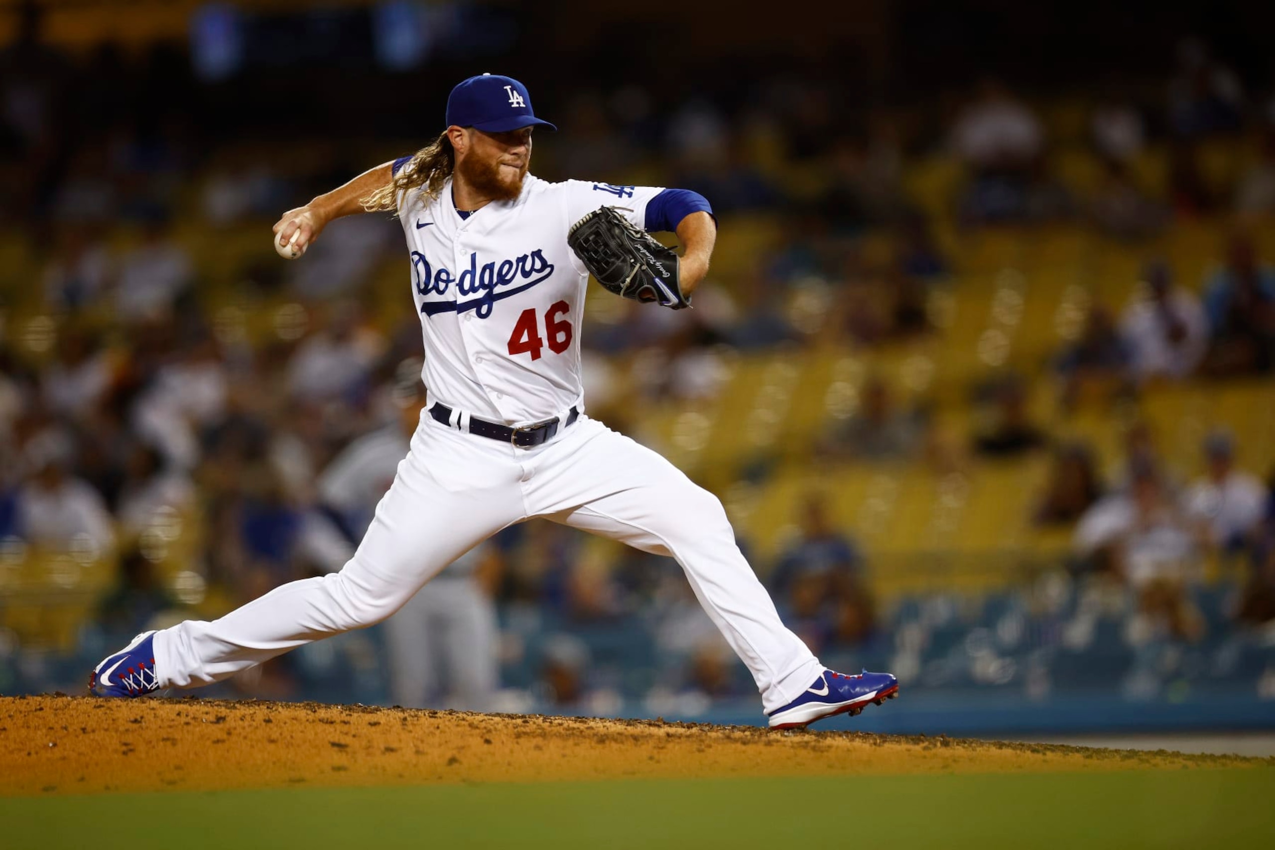 LOS ANGELES, CALIFORNIA - AUGUST 10:   Craig Kimbrel #46 of the Los Angeles Dodgers throws against the Minnesota Twins in the ninthinning at Dodger Stadium on August 10, 2022 in Los Angeles, California. (Photo by Ronald Martinez/Getty Images)