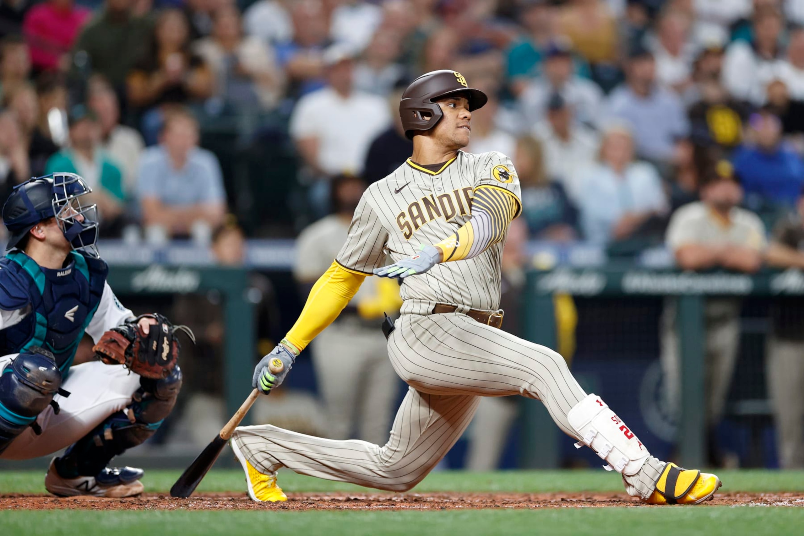 SEATTLE, WASHINGTON - SEPTEMBER 13: Juan Soto #22 of the San Diego Padres at bat during the third inning against the Seattle Mariners at T-Mobile Park on September 13, 2022 in Seattle, Washington. (Photo by Steph Chambers/Getty Images) SEATTLE, WASHINGTON - SEPTEMBER 13: Juan Soto #22 of the San Diego Padres at bat during the third inning against the Seattle Mariners at T-Mobile Park on September 13, 2022 in Seattle, Washington. (Photo by Steph Chambers/Getty Images)