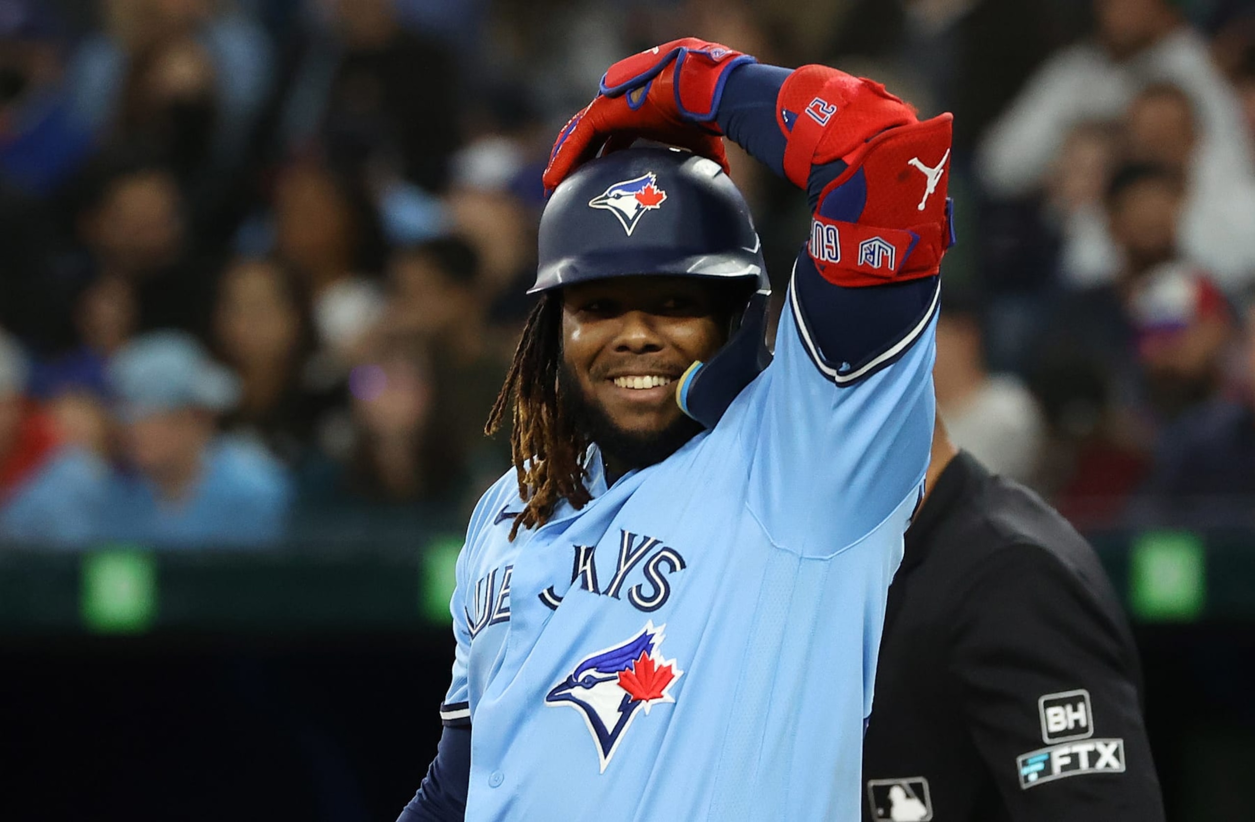 TORONTO, ON - SEPTEMBER 16 - Toronto Blue Jays first baseman Vladimir Guerrero Jr. (27) as the Toronto Blue Jays beat the Baltimore Orioles 6-3 at Rogers Centre in Toronto. September 16, 2022. (Steve Russell/Toronto Star via Getty Images) TORONTO, ON - SEPTEMBER 16 - Toronto Blue Jays first baseman Vladimir Guerrero Jr. (27) as the Toronto Blue Jays beat the Baltimore Orioles 6-3 at Rogers Centre in Toronto. September 16, 2022. (Steve Russell/Toronto Star via Getty Images)