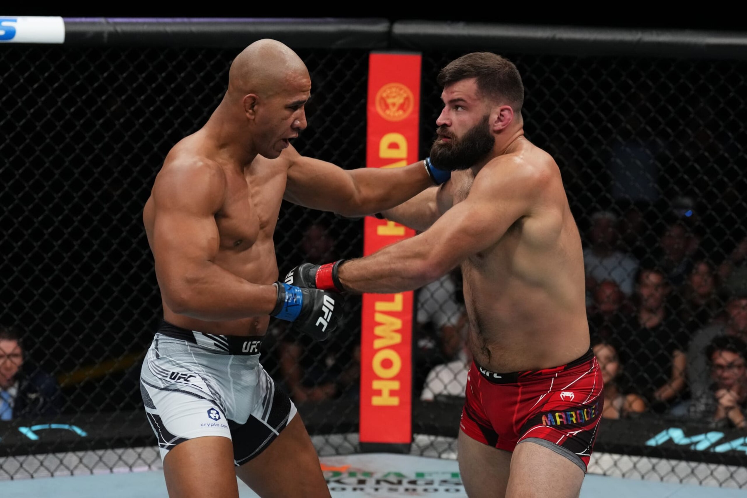 AUSTIN, TEXAS - JUNE 18: (L-R) Gregory Rodrigues of Brazil punches Julian Marquez in a middleweight fight during the UFC Fight Night event at Moody Center on June 18, 2022 in Austin, Texas. (Photo by Josh Hedges/Zuffa LLC)