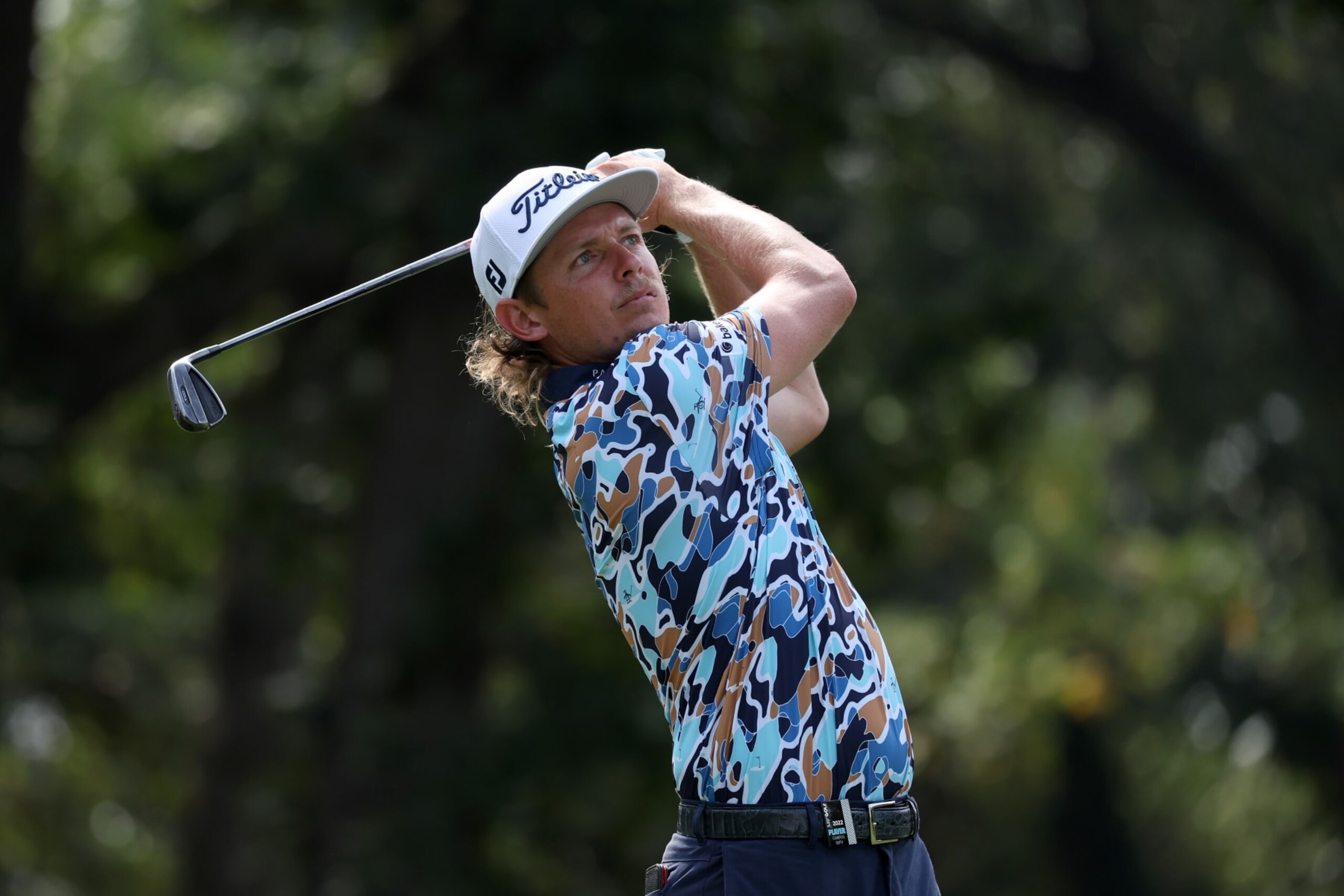 SUGAR GROVE, ILLINOIS - SEPTEMBER 17: Team Captain Cameron Smith of Punch GC plays his shot from the fifth tee during Day Two of the LIV Golf Invitational - Chicago at Rich Harvest Farms on September 17, 2022 in Sugar Grove, Illinois. (Photo by Jonathan Ferrey/LIV Golf via Getty Images)