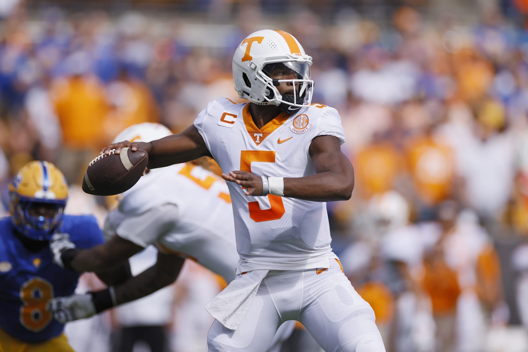 PITTSBURGH, PA - SEPTEMBER 10: Tennessee Volunteers quarterback Hendon Hooker (5) passes the ball during an NCAA football game against the Pittsburgh Panthers on September 10, 2022 at Acrisure Stadium in Pittsburgh, Pennsylvania. (Photo by Joe Robbins/Icon Sportswire via Getty Images)