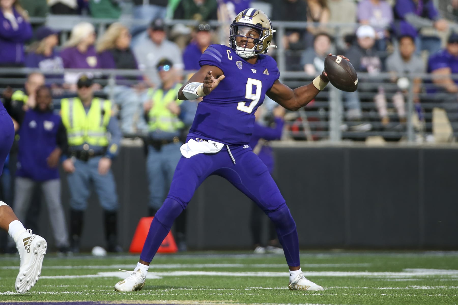 SEATTLE, WA - SEPTEMBER 17: Washington Huskies quarterback Michael Penix Jr. (9) throws the ball during a college football game between the Michigan State Spartans and the Washington Huskies on September 17, 2022, at Husky Stadium in Seattle, WA. (Photo by Jacob Snow/Icon Sportswire via Getty Images)