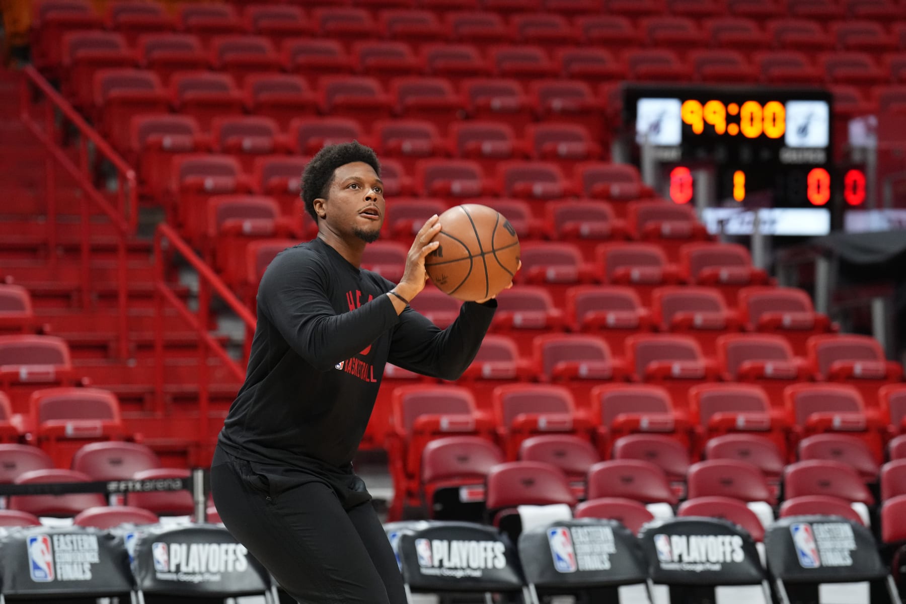 MIAMI, FL - MAY 29: Kyle Lowry #7 of the Miami Heat warms up before Game 7 of the 2022 NBA Playoffs Eastern Conference Finals on May 29, 2022 at FTX Arena in Miami, Florida. NOTE TO USER: User expressly acknowledges and agrees that, by downloading and or using this Photograph, user is consenting to the terms and conditions of the Getty Images License Agreement. Mandatory Copyright Notice: Copyright 2022 NBAE (Photo by Jesse D. Garrabrant/NBAE via Getty Images)