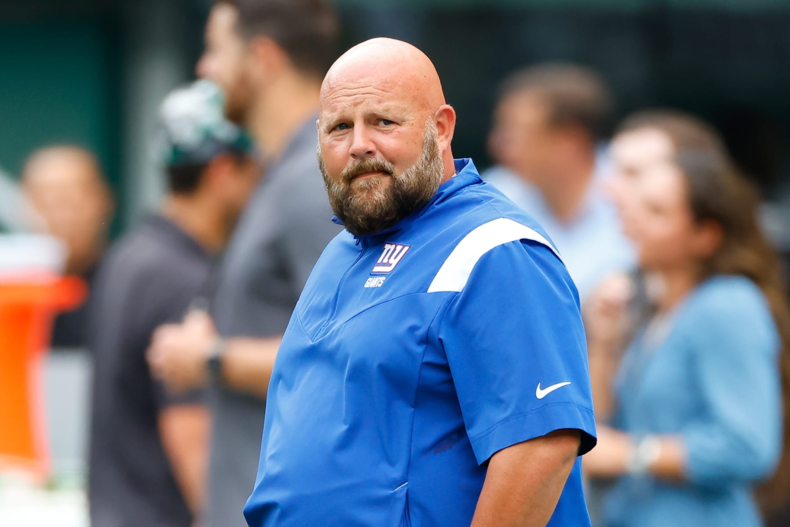 EAST RUTHERFORD, NJ - AUGUST 28:  New York Giants head coach Brian Daboll prior to the National Football League game between the New York Jets and the New York Giants on August 28, 2022 at MetLife Stadium in East Rutherford, New Jersey.   (Photo by Rich Graessle/Icon Sportswire via Getty Images)