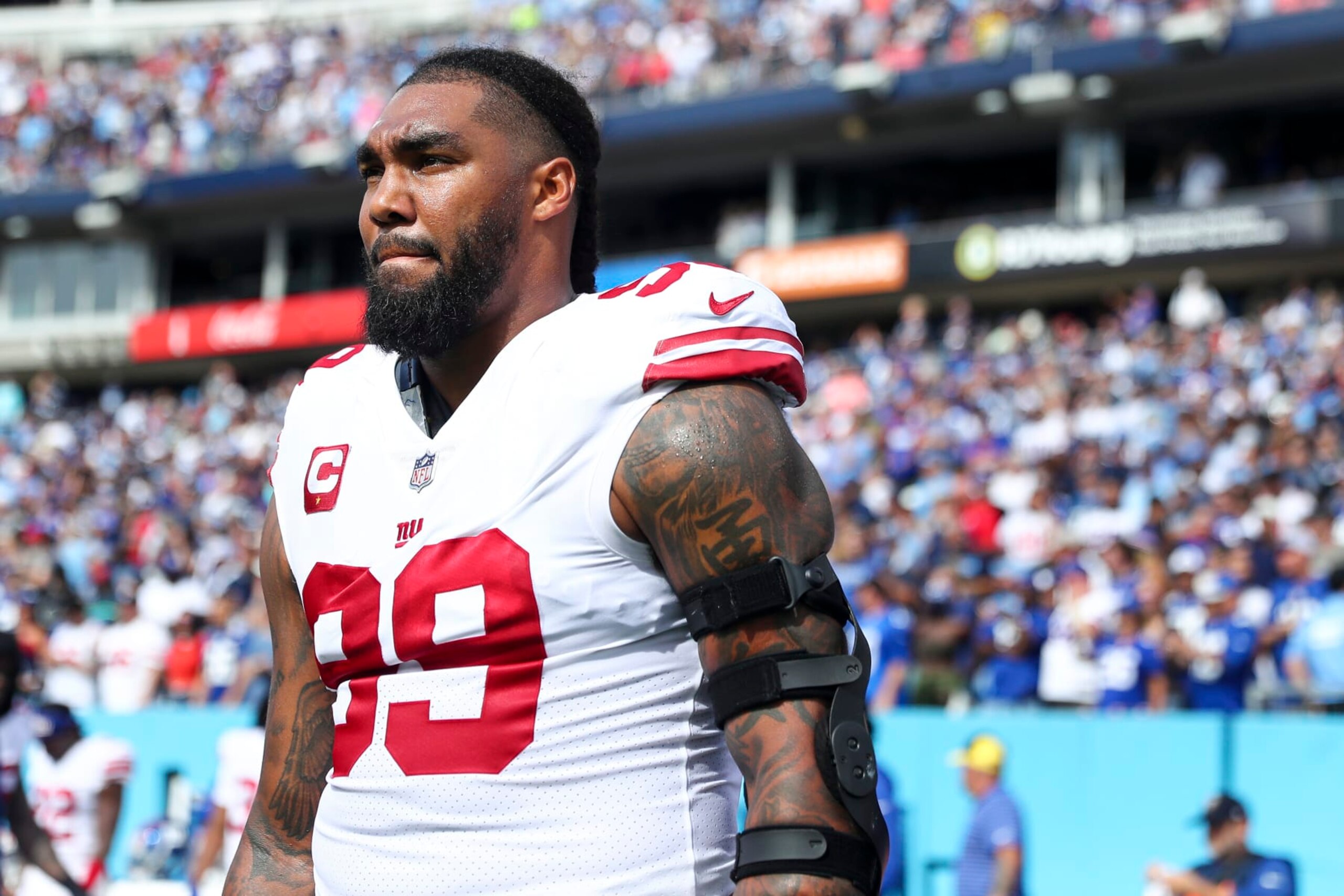 NASHVILLE, FL - SEPTEMBER 11: Leonard Williams #99 of the New York Giants looks on prior to an NFL football game against the Tennessee Titans at Nissan Stadium on September 11, 2022 in Nashville, Tennessee. (Photo by Kevin Sabitus/Getty Images) NASHVILLE, FL - SEPTEMBER 11: Leonard Williams #99 of the New York Giants looks on prior to an NFL football game against the Tennessee Titans at Nissan Stadium on September 11, 2022 in Nashville, Tennessee. (Photo by Kevin Sabitus/Getty Images)
