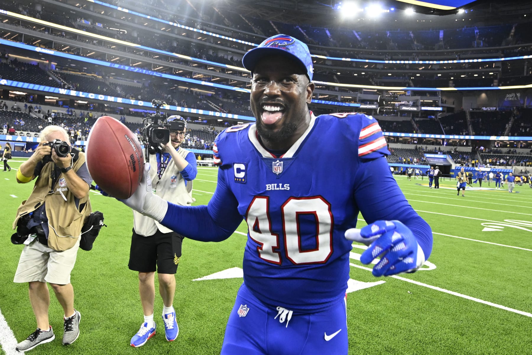 Buffalo Bills linebacker Von Miller (40) celebrates after an NFL football game against the Los Angeles Rams Sept. 8, 2022, in Inglewood, Calif. (AP Photo/Denis Poroy)
