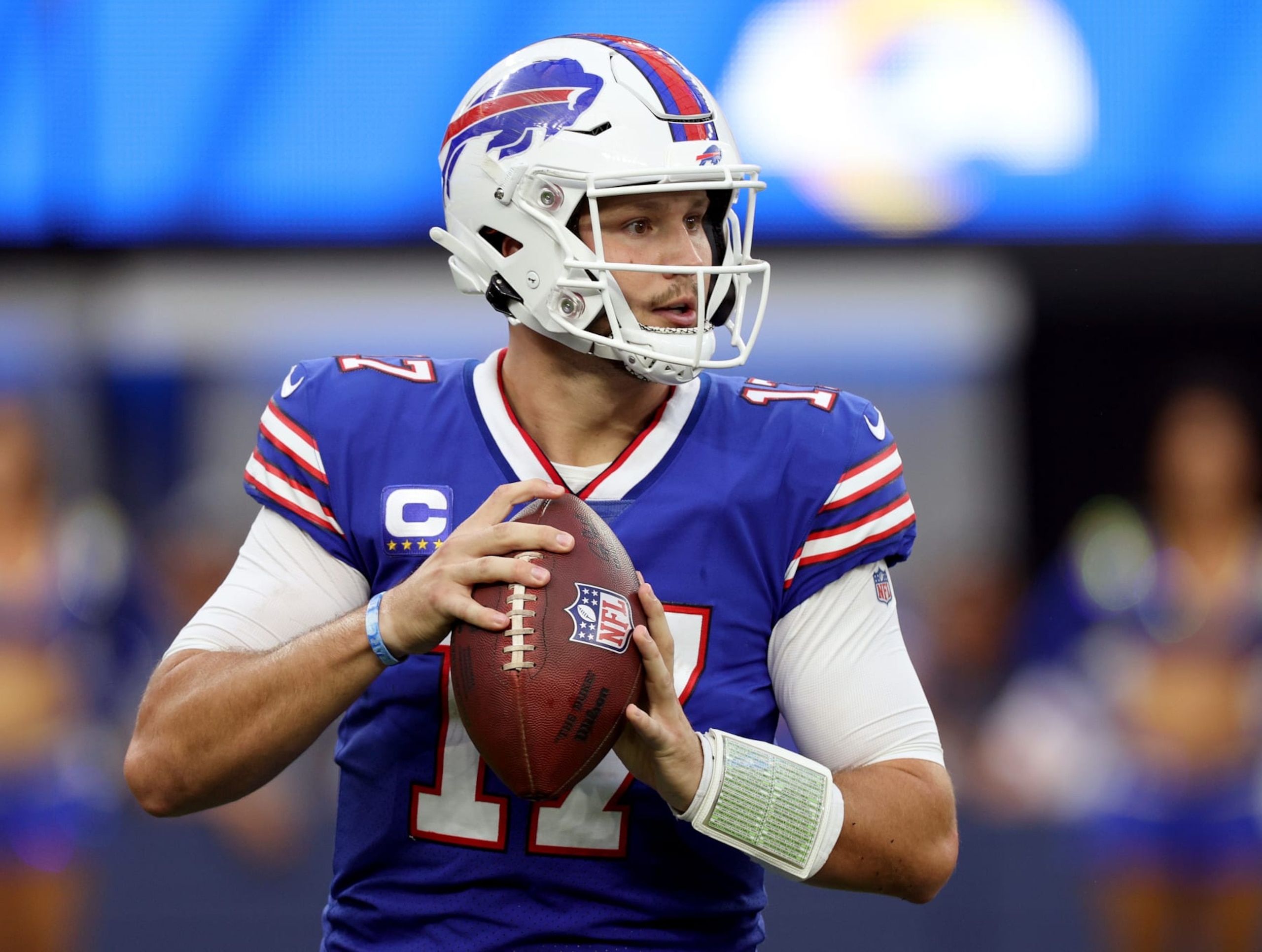 INGLEWOOD, CALIFORNIA - SEPTEMBER 08: Josh Allen #17 of the Buffalo Bills in the pocket against the Los Angeles Rams during the 2022 NFL season opening game at SoFi Stadium on September 08, 2022 in Inglewood, California. (Photo by Harry How/Getty Images) INGLEWOOD, CALIFORNIA - SEPTEMBER 08: Josh Allen #17 of the Buffalo Bills in the pocket against the Los Angeles Rams during the 2022 NFL season opening game at SoFi Stadium on September 08, 2022 in Inglewood, California. (Photo by Harry How/Getty Images)