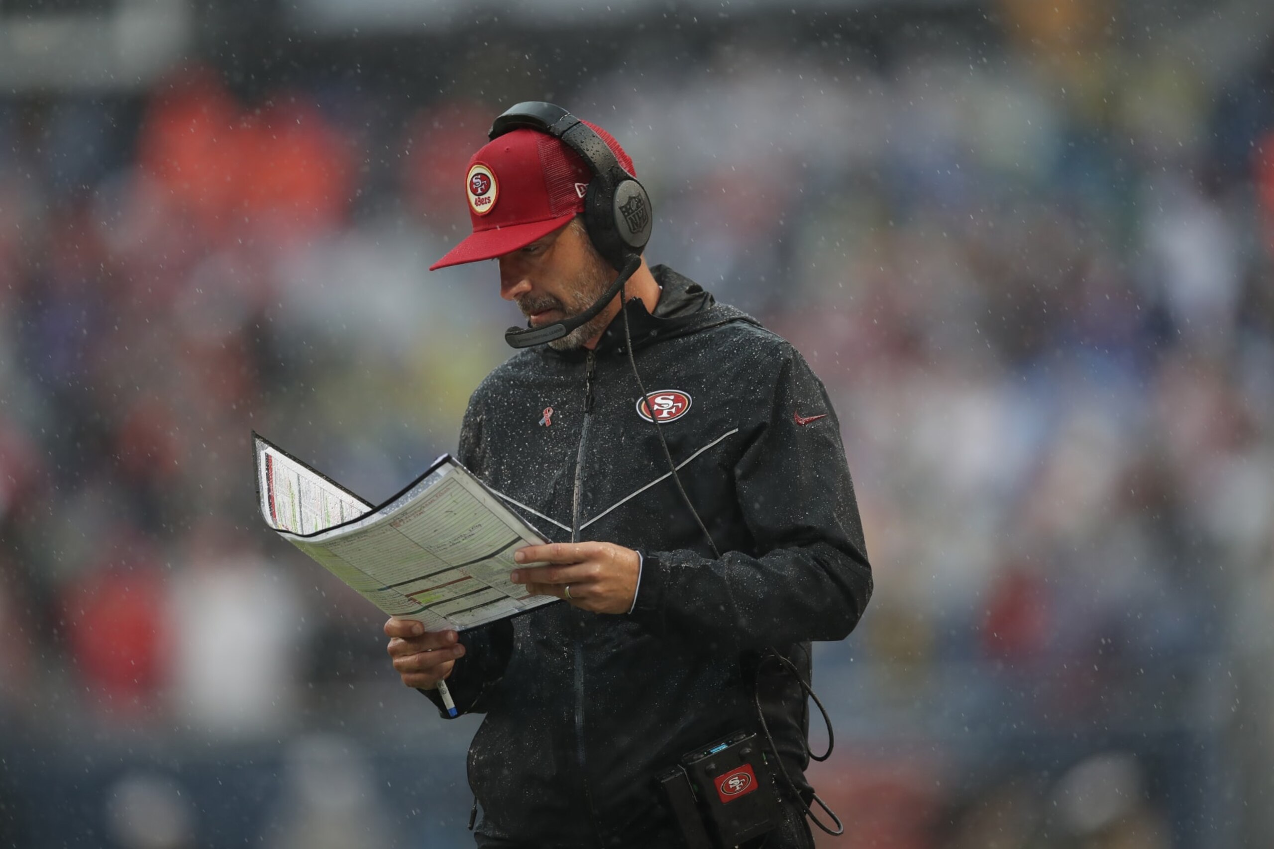 CHICAGO, IL - SEPTEMBER 11: Head Coach Kyle Shanahan of the San Francisco 49ers on the sidelines during the game against the Chicago Bears at Soldier Field on September 11, 2022 in Chicago, Illinois. The Bears defeated the 49ers 19-10. (Photo by Michael Zagaris/San Francisco 49ers/Getty Images)
