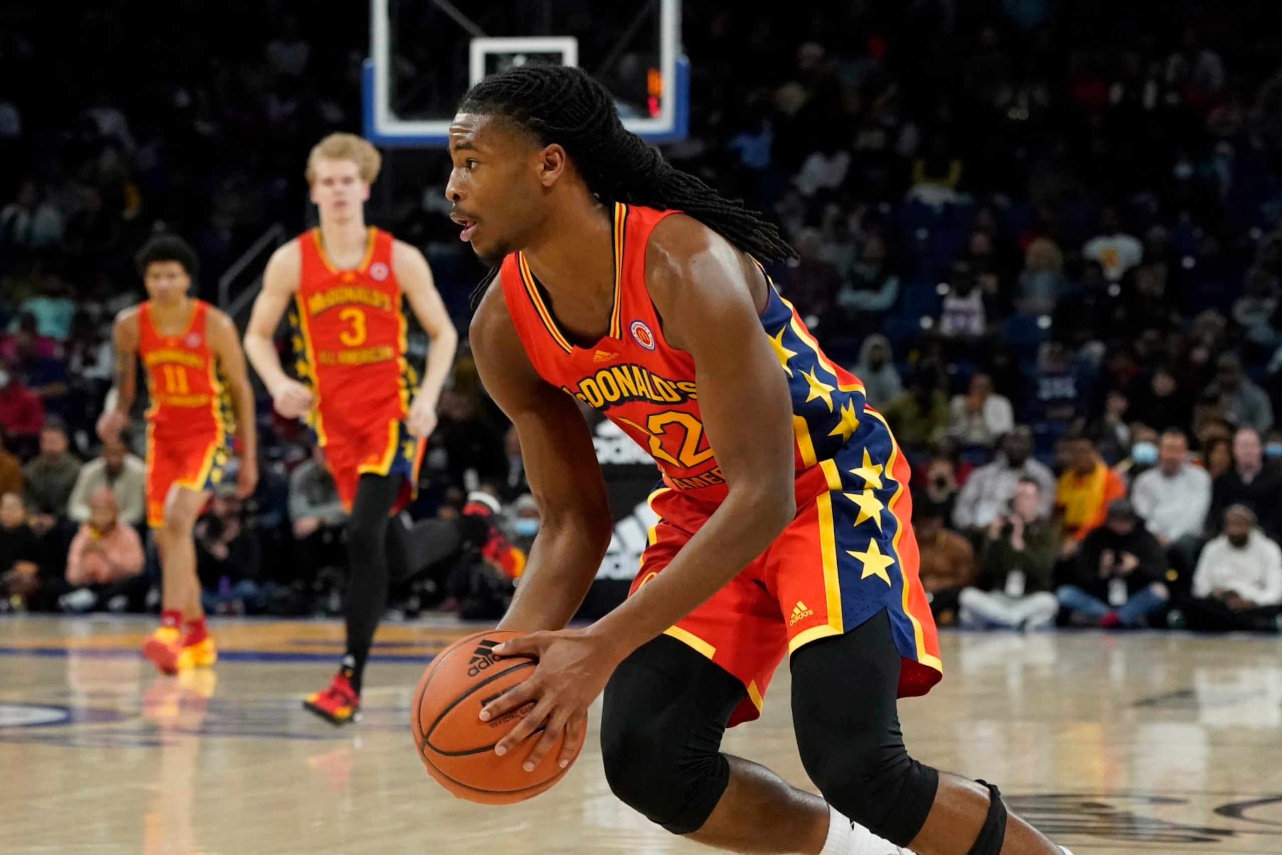 West boy's Cason Wallace participates in the first half of the McDonald's All-American Boys basketball game Tuesday, March 29, 2022, in Chicago. (AP Photo/Charles Rex Arbogast)