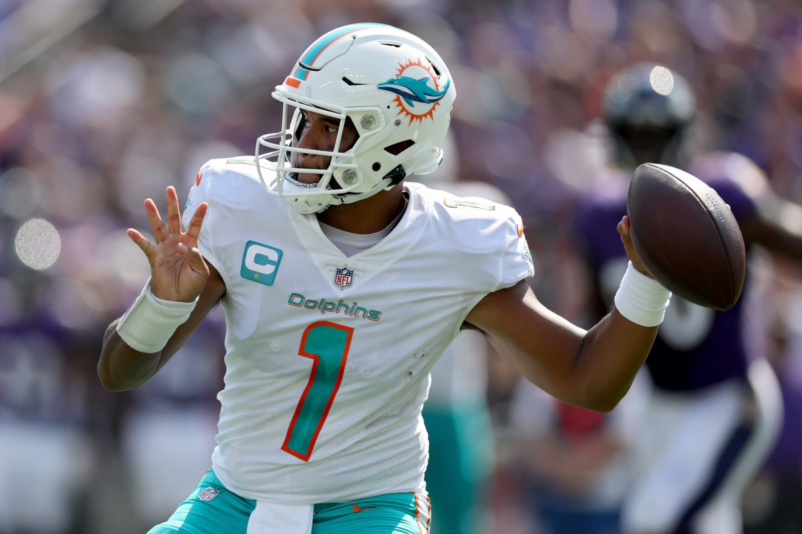 BALTIMORE, MARYLAND - SEPTEMBER 18: Tua Tagovailoa #1 of the Miami Dolphins throws a pass in the second quarter against the Baltimore Ravens at M&T Bank Stadium on September 18, 2022 in Baltimore, Maryland. (Photo by Rob Carr/Getty Images)