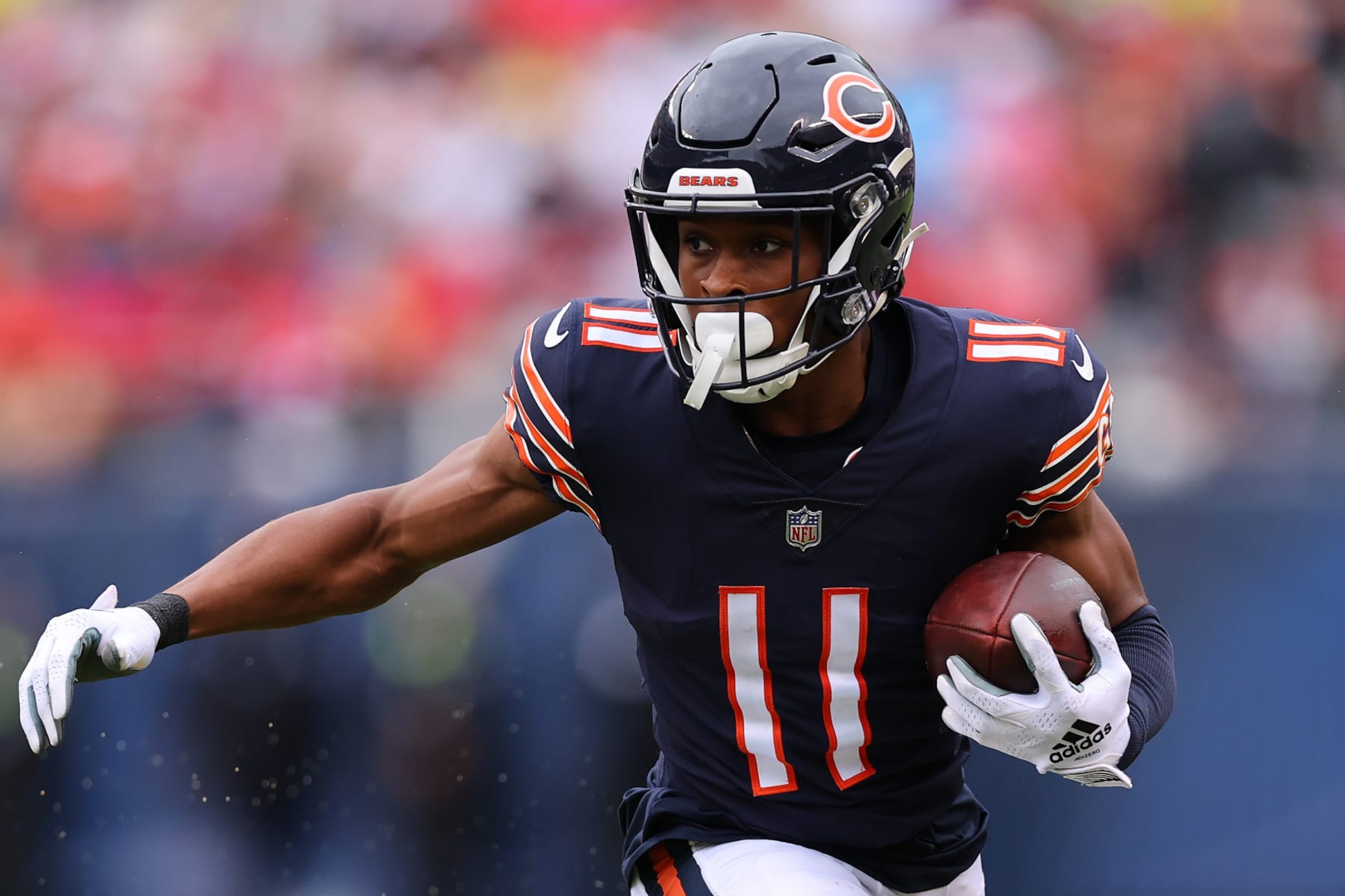 CHICAGO, ILLINOIS - SEPTEMBER 11: Darnell Mooney #11 of the Chicago Bears in action against the San Francisco 49ers at Soldier Field on September 11, 2022 in Chicago, Illinois. (Photo by Michael Reaves/Getty Images) CHICAGO, ILLINOIS - SEPTEMBER 11: Darnell Mooney #11 of the Chicago Bears in action against the San Francisco 49ers at Soldier Field on September 11, 2022 in Chicago, Illinois. (Photo by Michael Reaves/Getty Images)
