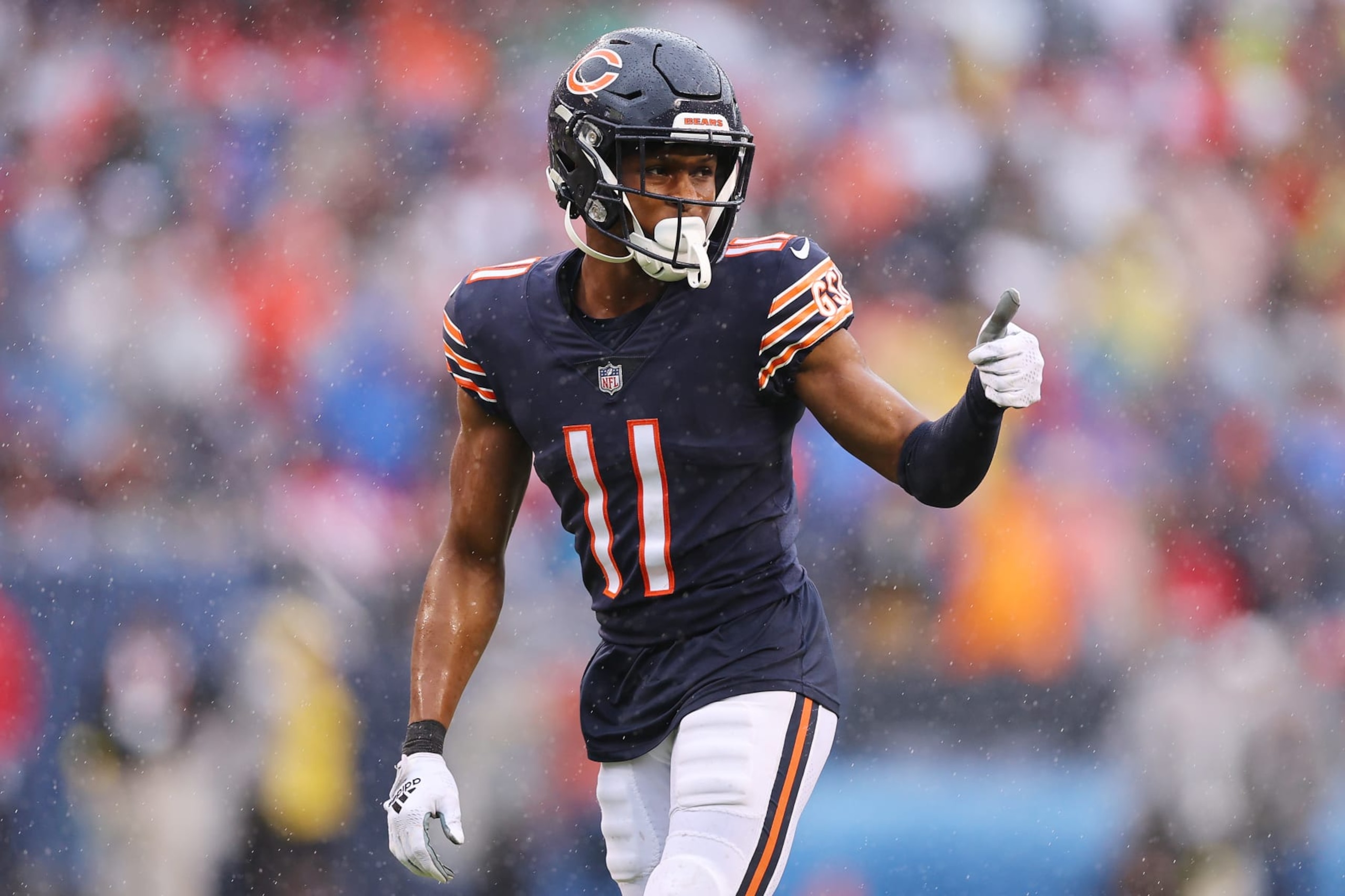 CHICAGO, ILLINOIS - SEPTEMBER 11: Darnell Mooney #11 of the Chicago Bears in action against the San Francisco 49ers at Soldier Field on September 11, 2022 in Chicago, Illinois. (Photo by Michael Reaves/Getty Images) CHICAGO, ILLINOIS - SEPTEMBER 11: Darnell Mooney #11 of the Chicago Bears in action against the San Francisco 49ers at Soldier Field on September 11, 2022 in Chicago, Illinois. (Photo by Michael Reaves/Getty Images)