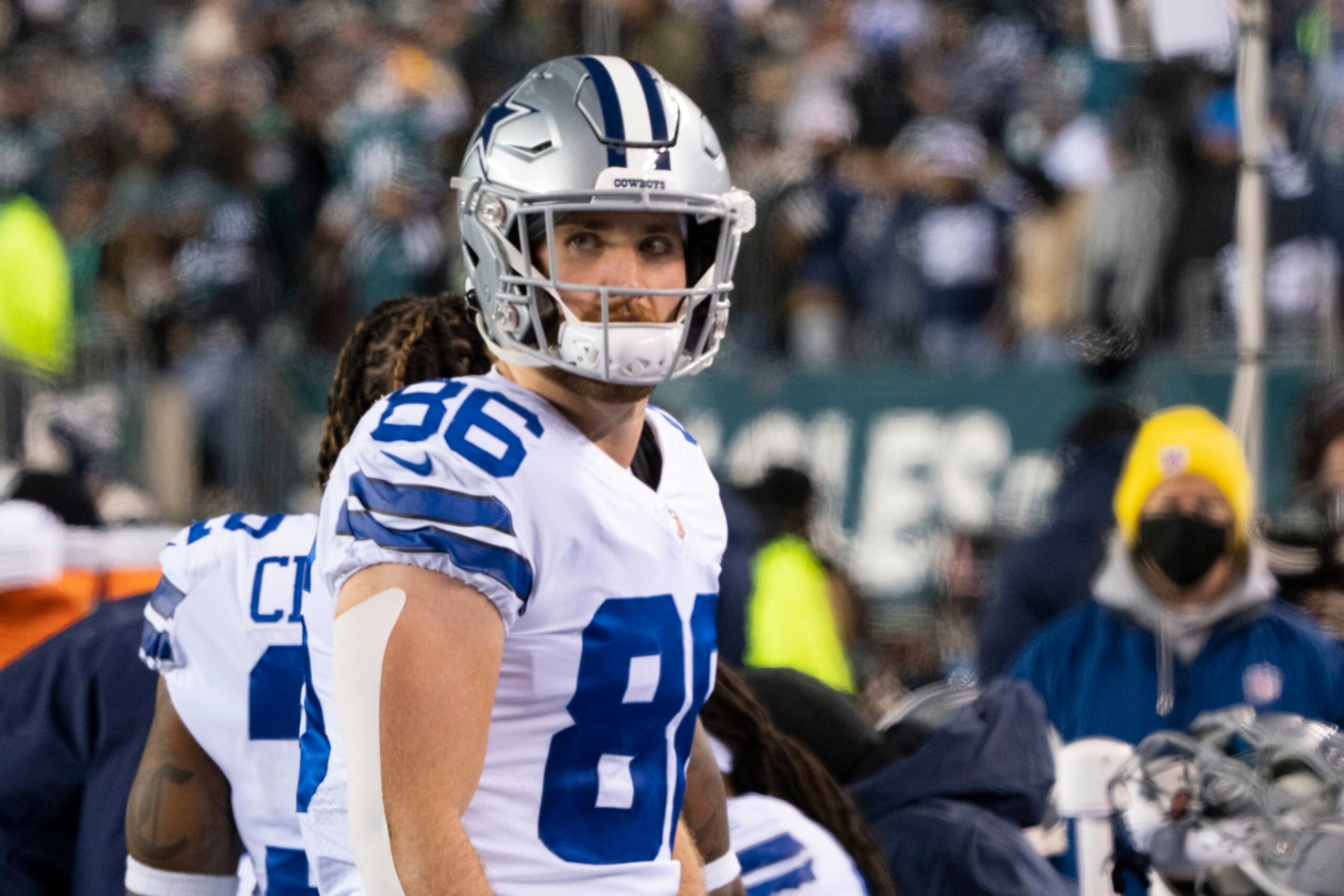 PHILADELPHIA, PA - JANUARY 08: Dallas Cowboys Tight End Dalton Schultz (86) on the sidelines during the first half of the National Football League game between the Dallas Cowboys and the Philadelphia Eagles on January 8, 2021, at Lincoln Financial Field in Philadelphia, PA. (Photo by Gregory Fisher/Icon Sportswire via Getty Images)