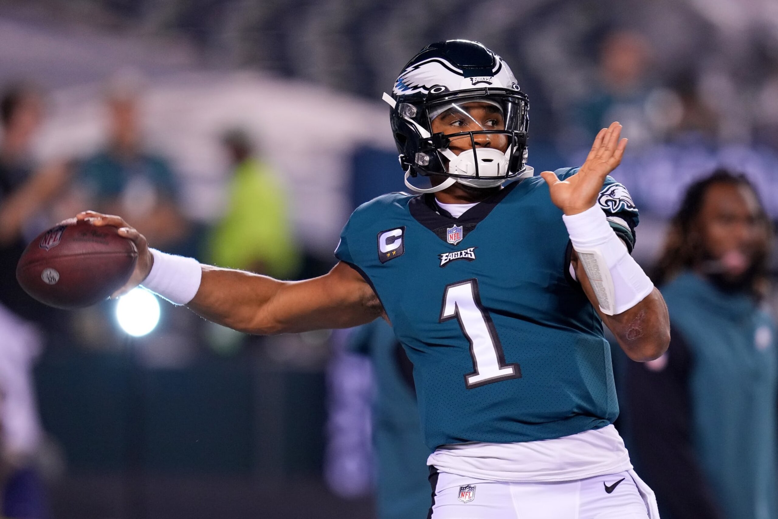 PHILADELPHIA, PENNSYLVANIA - SEPTEMBER 19: Jalen Hurts #1 of the Philadelphia Eagles warms up before the game against the Minnesota Vikings at Lincoln Financial Field on September 19, 2022 in Philadelphia, Pennsylvania. (Photo by Mitchell Leff/Getty Images)