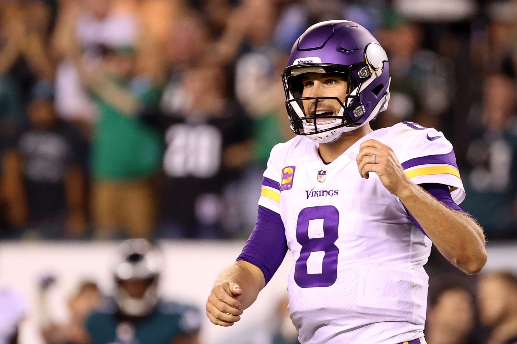 PHILADELPHIA, PENNSYLVANIA - SEPTEMBER 19: Kirk Cousins #8 of the Minnesota Vikings reacts during the second quarter against the Philadelphia Eagles at Lincoln Financial Field on September 19, 2022 in Philadelphia, Pennsylvania. (Photo by Tim Nwachukwu/Getty Images)