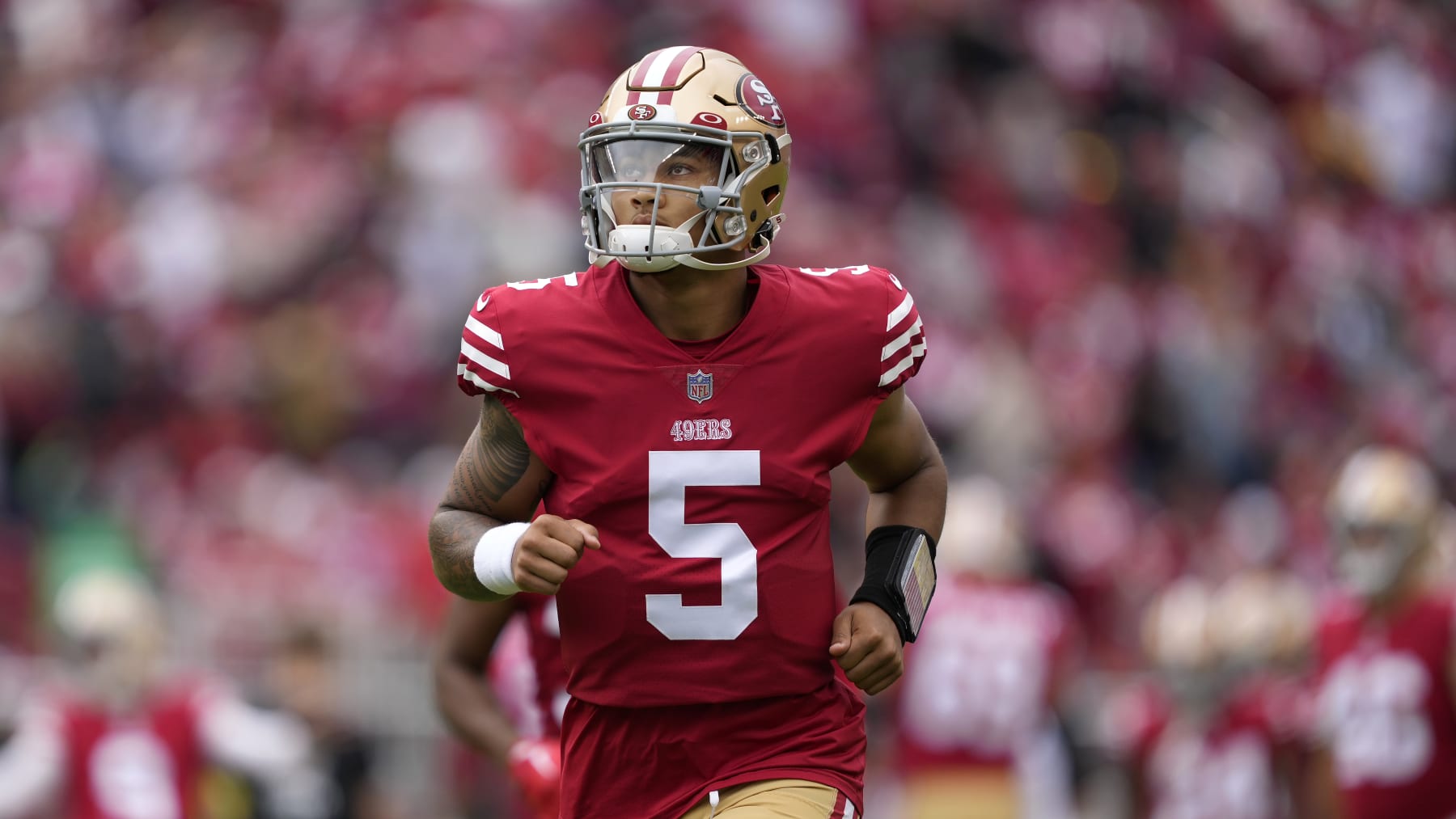 San Francisco 49ers quarterback Trey Lance (5) before an NFL football game against the Seattle Seahawks in Santa Clara, Calif., Sunday, Sept. 18, 2022. (AP Photo/Tony Avelar)