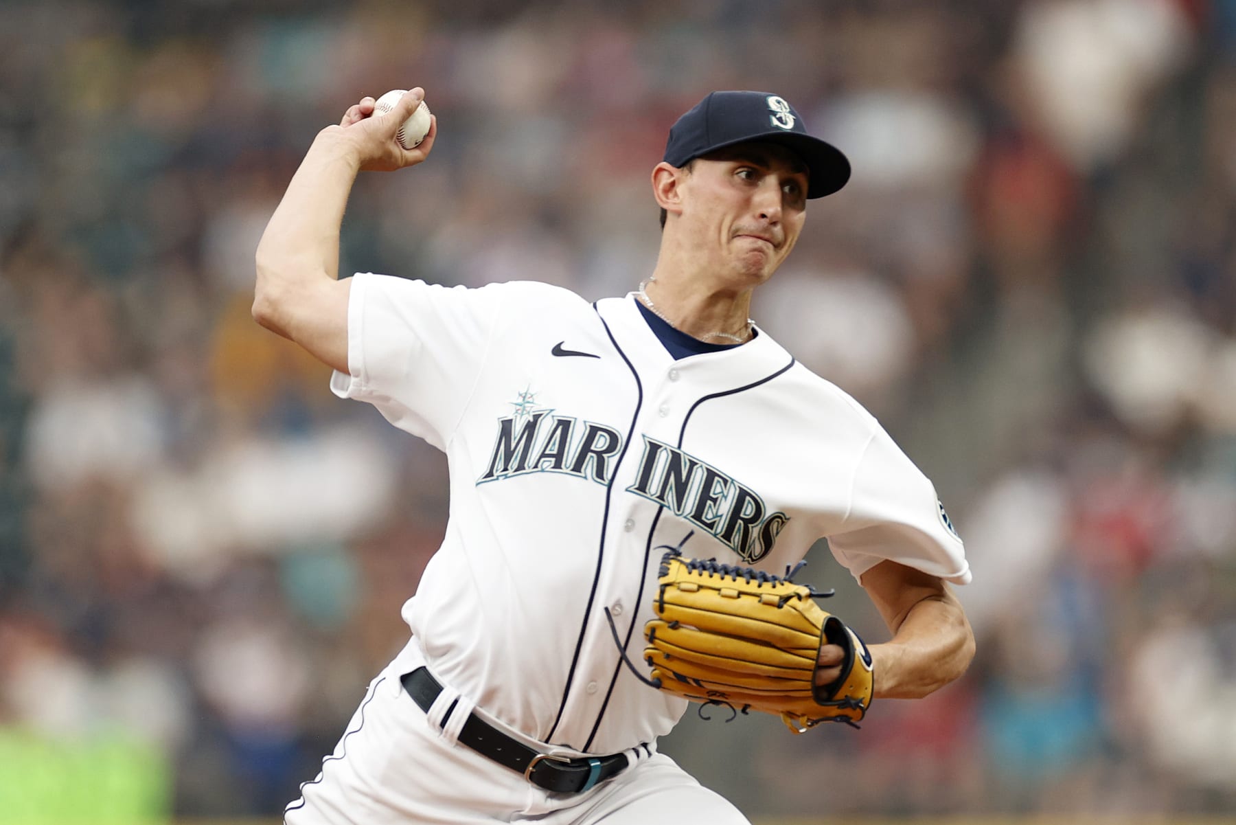 SEATTLE, WASHINGTON - SEPTEMBER 10: George Kirby #68 of the Seattle Mariners pitches against the Atlanta Braves during the first inning at T-Mobile Park on September 10, 2022 in Seattle, Washington. (Photo by Steph Chambers/Getty Images)