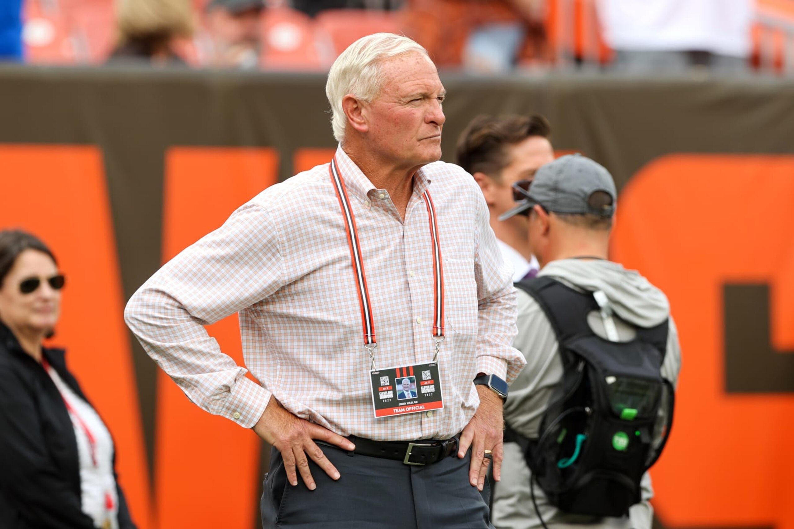 CLEVELAND, OH - SEPTEMBER 18: Cleveland Browns owner Jimmy Haslam on the sideline during the fourth quarter of the National Football League game between the New York Jets and Cleveland Browns on September 18, 2022, at FirstEnergy Stadium in Cleveland, OH. (Photo by Frank Jansky/Icon Sportswire via Getty Images)