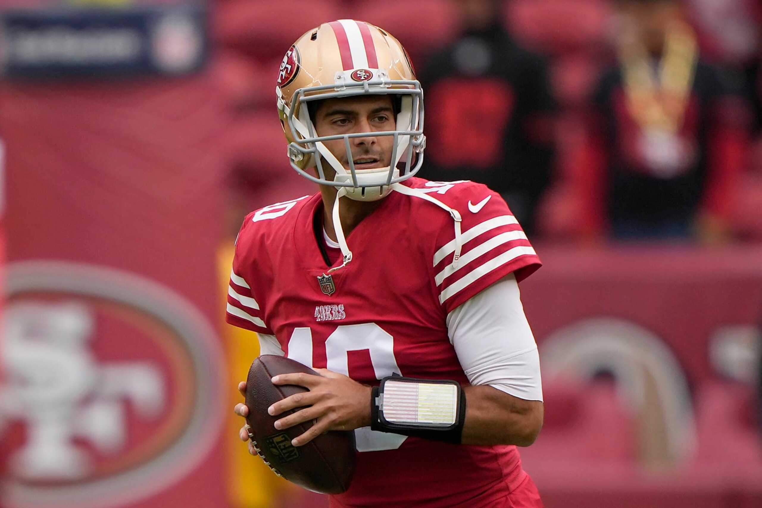 SANTA CLARA, CALIFORNIA - SEPTEMBER 18: Jimmy Garoppolo #10 of the San Francisco 49ers during warmups before the game against the Seattle Seahawks at Levi's Stadium on September 18, 2022 in Santa Clara, California. (Photo by Thearon W. Henderson/Getty Images)