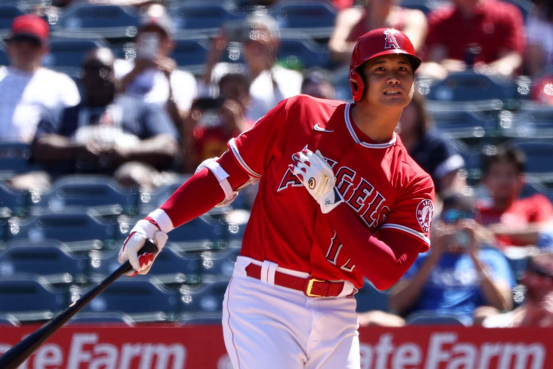 ANAHEIM, CALIFORNIA - SEPTEMBER 19: Shohei Ohtani #17 of the Los Angeles Angels reacts during his at bat during the first inning against the Seattle Mariners at Angel Stadium of Anaheim on September 19, 2022 in Anaheim, California. (Photo by Katelyn Mulcahy/Getty Images)