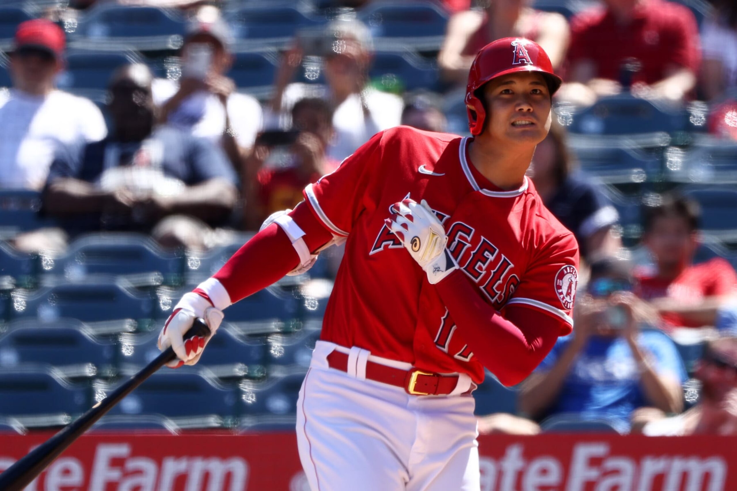 ANAHEIM, CALIFORNIA - SEPTEMBER 19: Shohei Ohtani #17 of the Los Angeles Angels reacts during his at bat during the first inning against the Seattle Mariners at Angel Stadium of Anaheim on September 19, 2022 in Anaheim, California. (Photo by Katelyn Mulcahy/Getty Images)