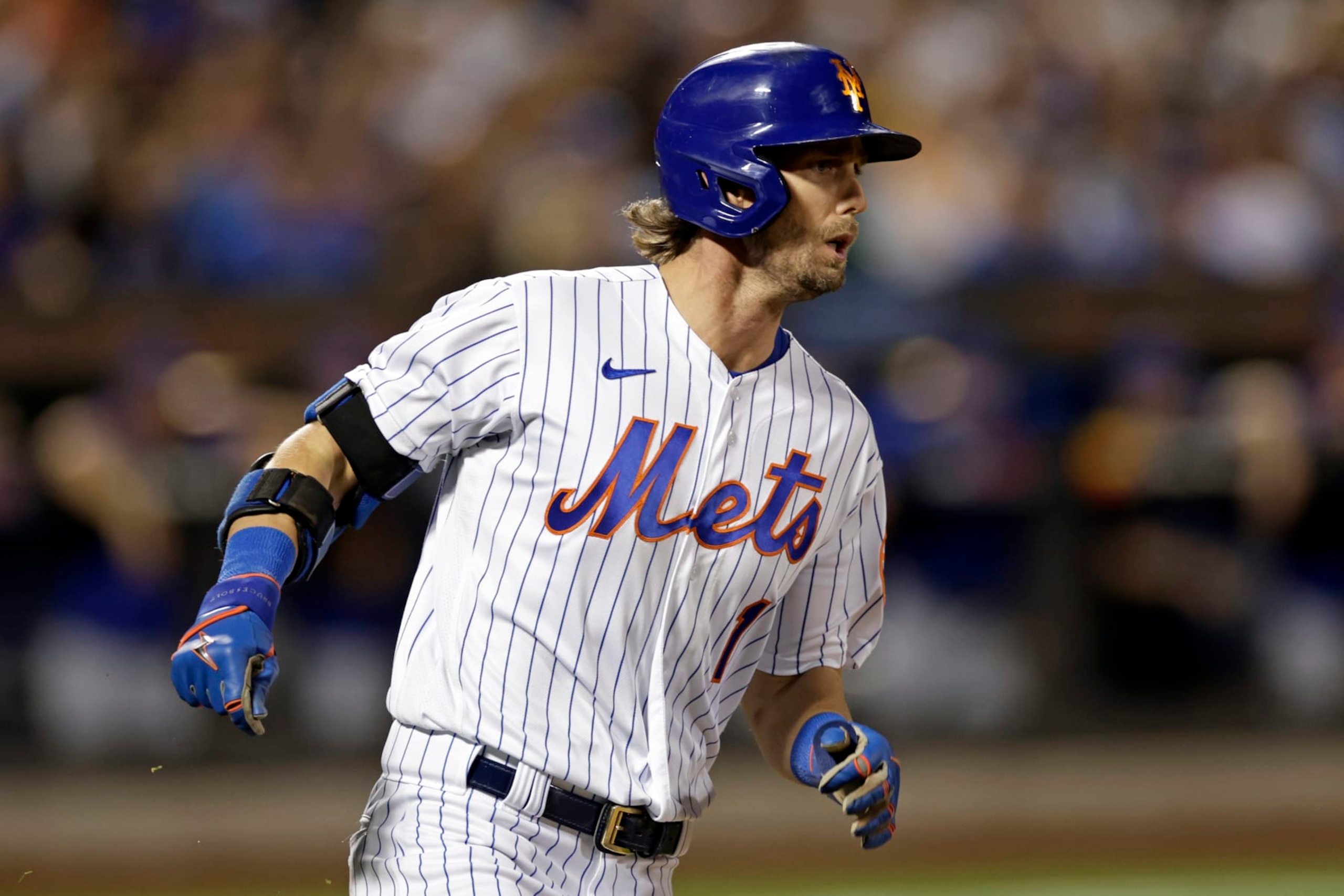 NEW YORK, NY - SEPTEMBER 13: Jeff McNeil #1 of the New York Mets runs during the fourth inning against the Chicago Cubs at Citi Field on September 13, 2022 in the Queens borough of New York City. (Photo by Adam Hunger/Getty Images)