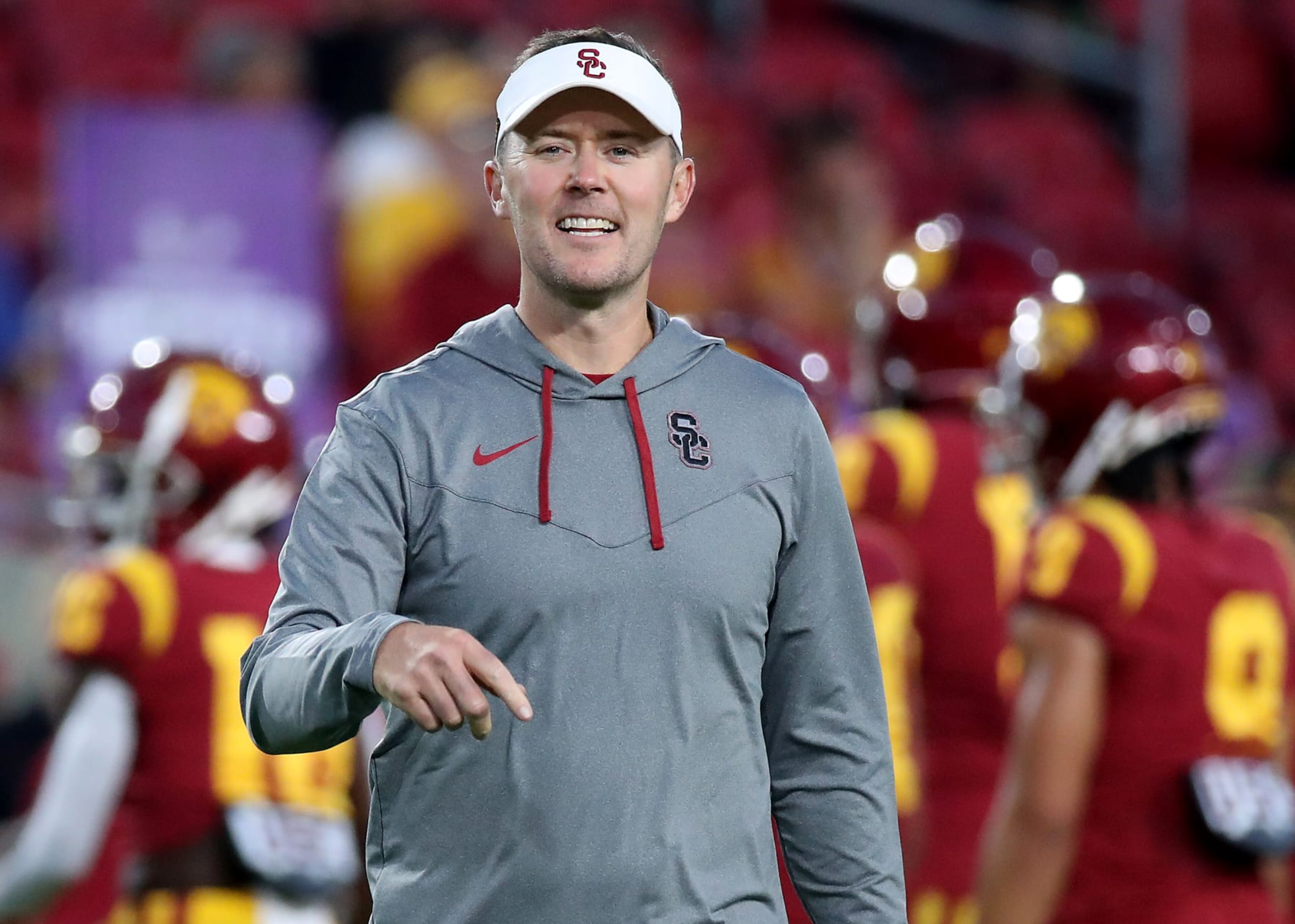 LOS ANGELES, CALIF. - SEP. 17, 2022. USC head coach Lincoln Riley directs pre-game warmups before the Trojans face off against Fresno State at the Coliseum in Los Angeles. on Saturday night, Sep. 17, 2022. (Luis Sinco / Los Angeles Time