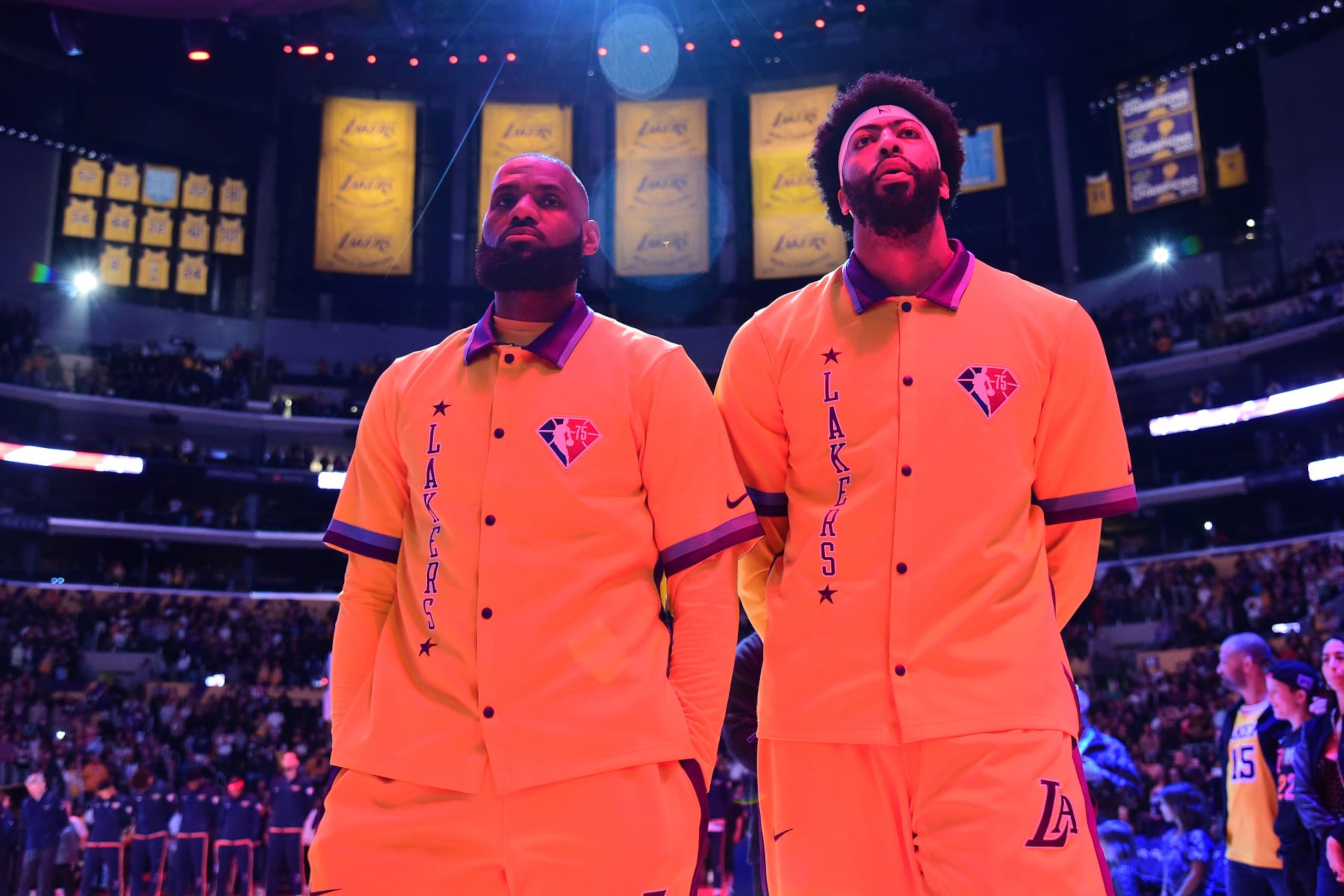 LOS ANGELES, CA - APRIL 1: LeBron James #6 and Anthony Davis #3 of the Los Angeles Lakers look on before the game against the New Orleans Pelicans on April 1, 2022 at Crypto.Com Arena in Los Angeles, California. NOTE TO USER: User expressly acknowledges and agrees that, by downloading and/or using this Photograph, user is consenting to the terms and conditions of the Getty Images License Agreement. Mandatory Copyright Notice: Copyright 2022 NBAE (Photo by Adam Pantozzi/NBAE via Getty Images)
