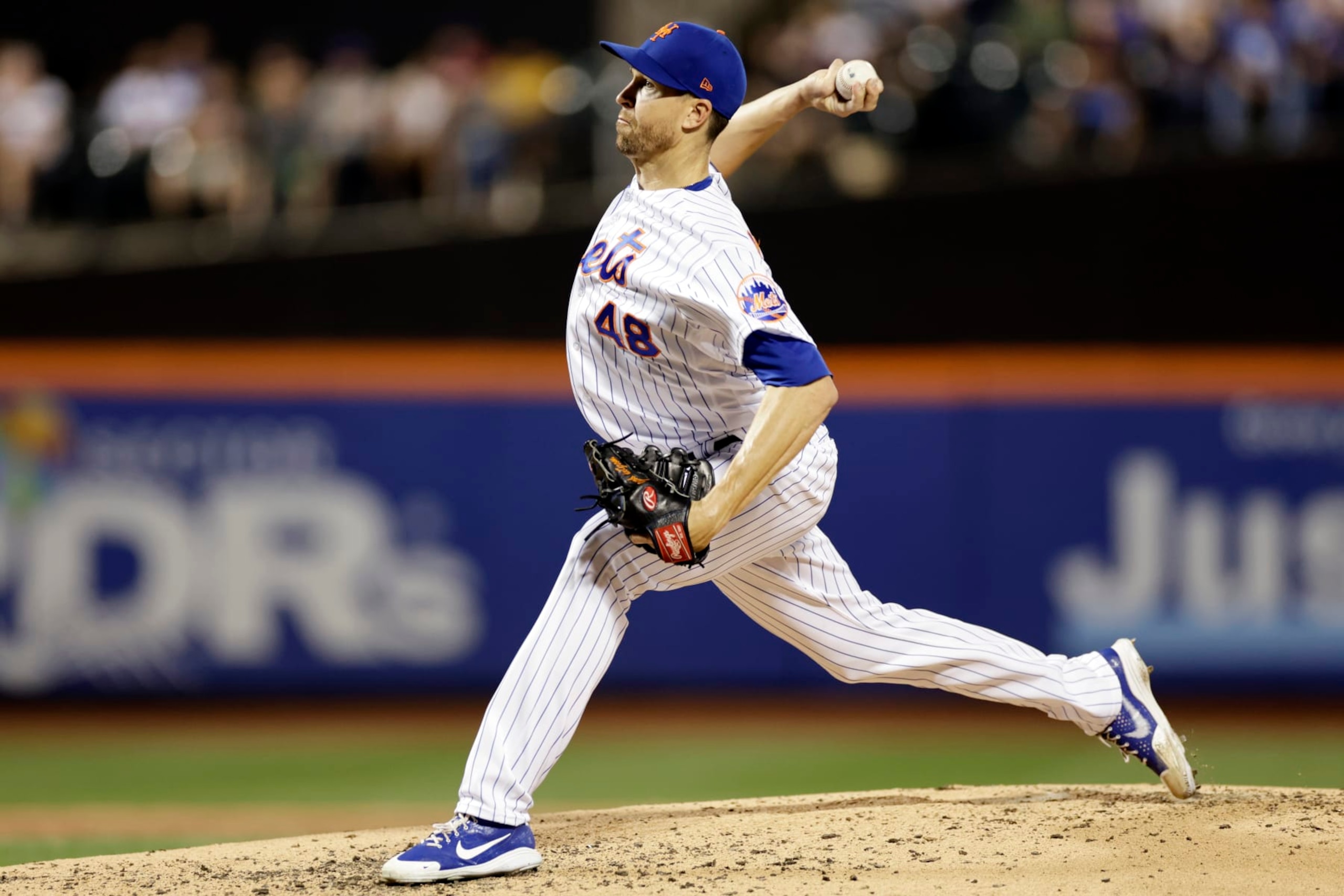 NEW YORK, NY - SEPTEMBER 13: Jacob deGrom #48 of the New York Mets pitches during the third inning against the Chicago Cubs at Citi Field on September 13, 2022 in the Queens borough of New York City. (Photo by Adam Hunger/Getty Images)