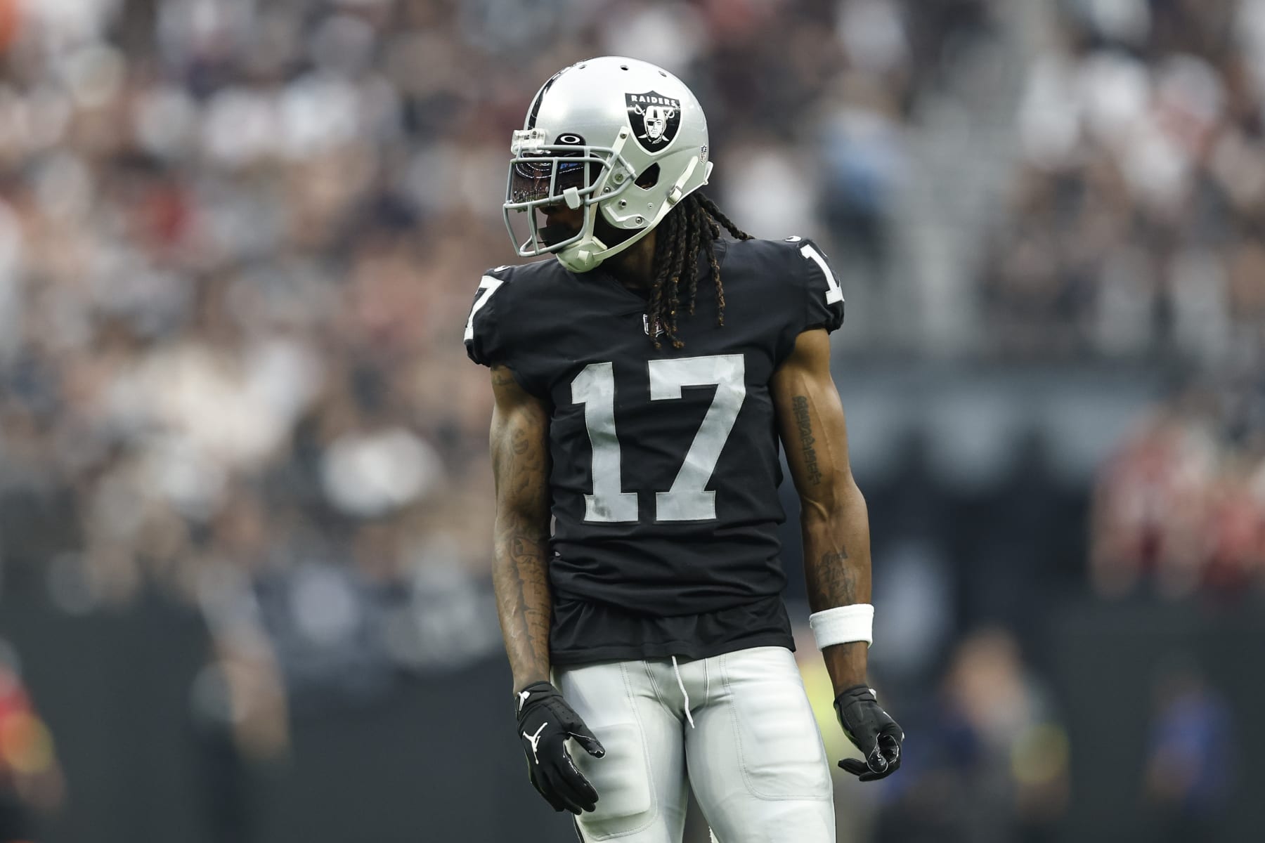 LAS VEGAS, NEVADA - SEPTEMBER 18: Davonte Adams #17 of the Las Vegas Raiders looks on during an NFL football game between the Las Vegas Raiders and the Arizona Cardinals at Allegiant Stadium on September 18, 2022 in Las Vegas, Nevada. (Photo by Michael Owens/Getty Images)